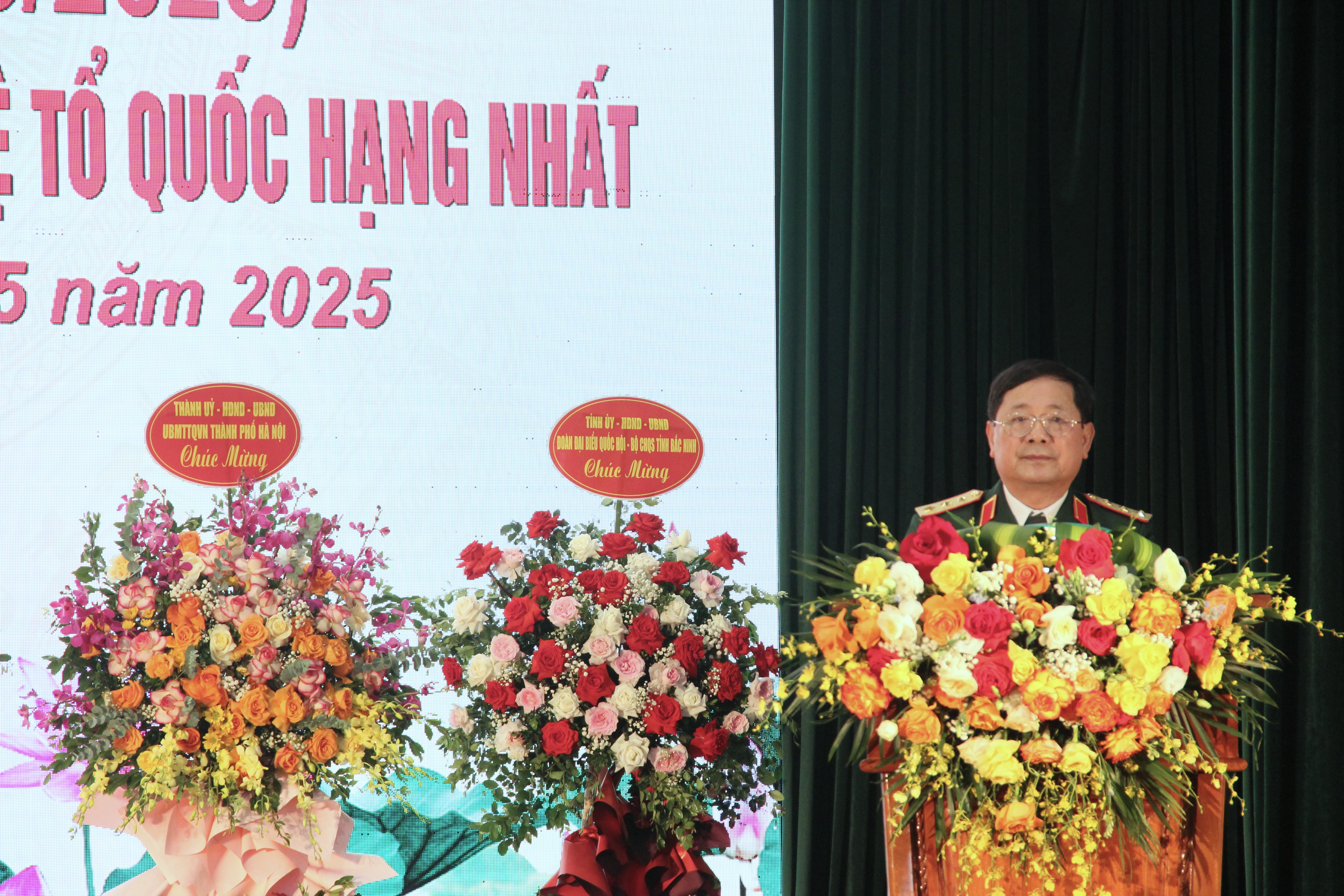 Sư đoàn Phòng không 361 đón nhận Huân chương Bảo vệ Tổ quốc Hạng Nhất - ảnh 3