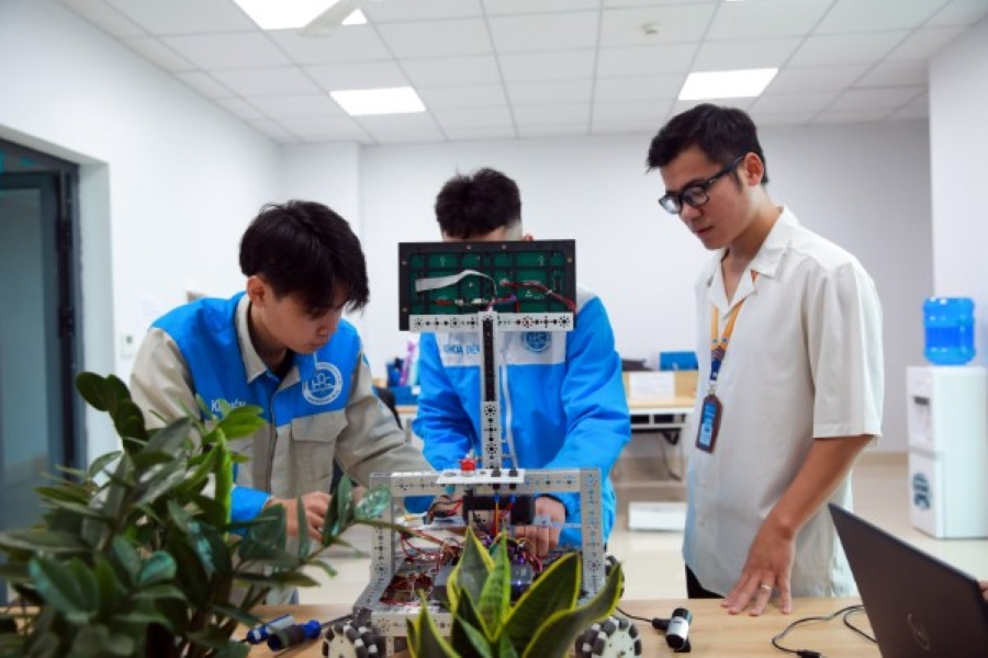 Robocon 2025: Sinh viên khối kỹ thuật tự tin bước vào sân chơi trí tuệ - ảnh 1