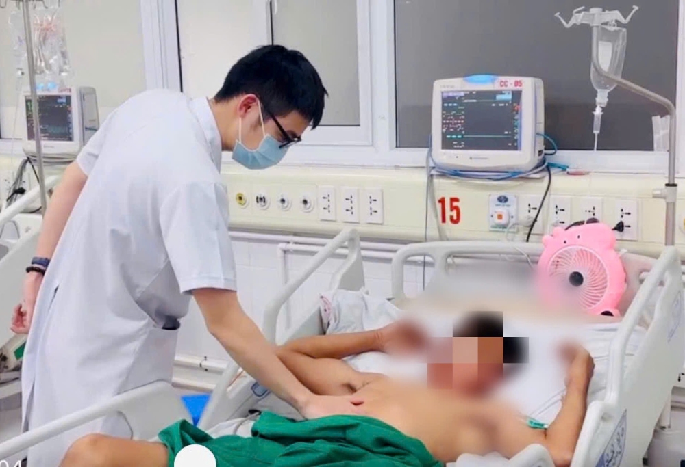 Làm việc giữa trời nắng 42 độ, nam thợ xây nguy kịch vì sốc nhiệt - ảnh 1