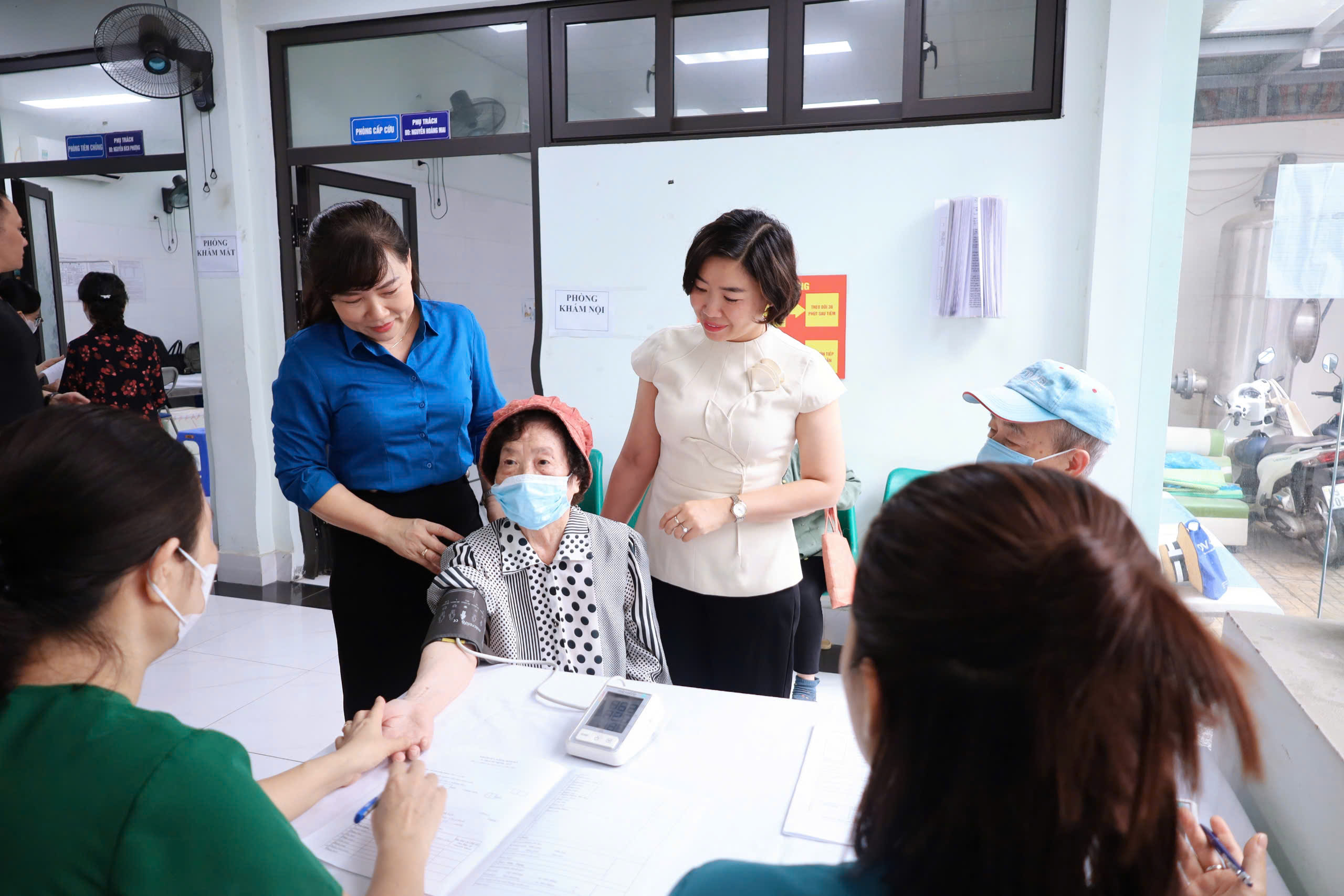 Quận Tây Hồ: Chung tay nâng cao sức khỏe người cao tuổi - ảnh 2