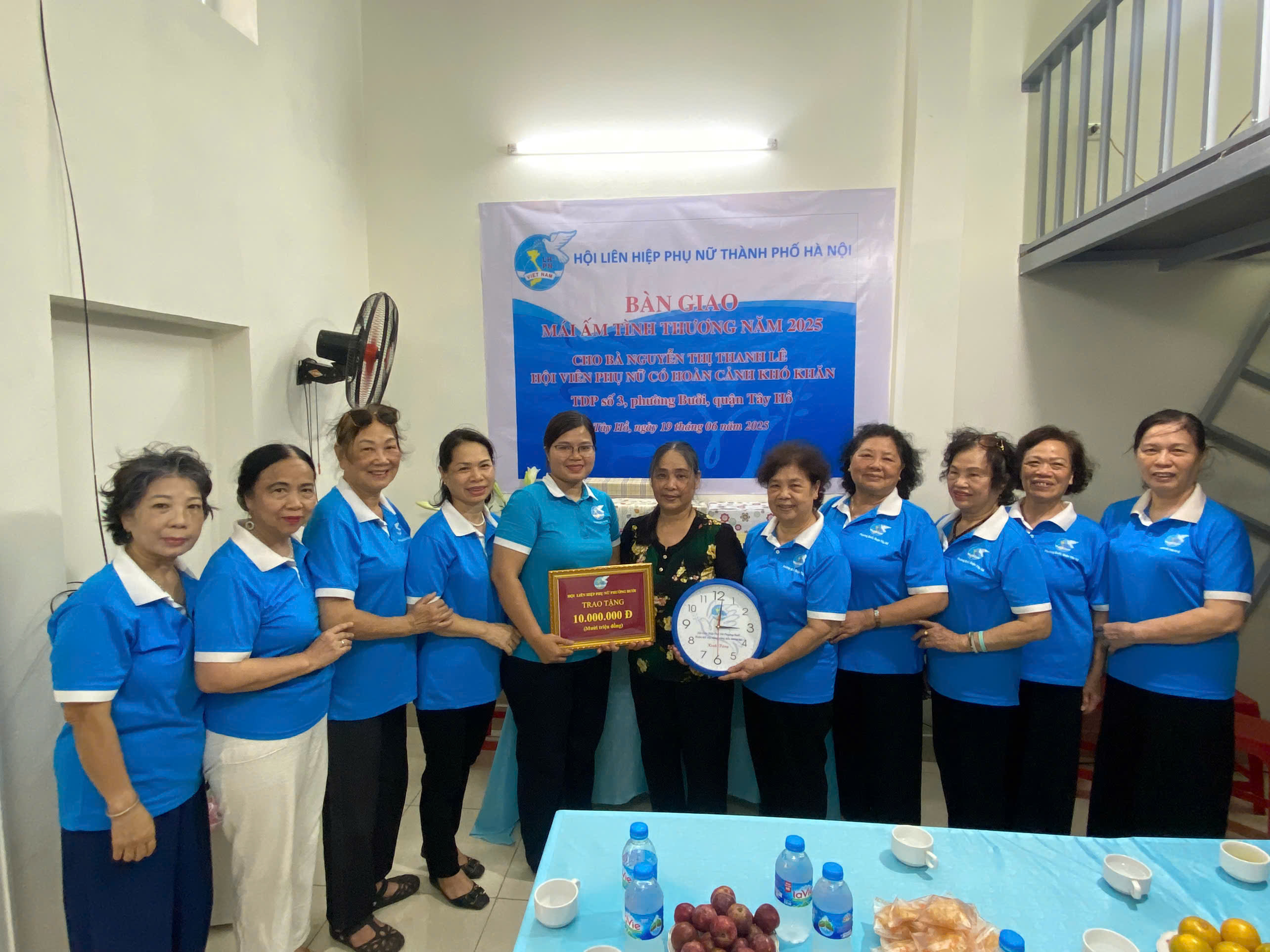 Bàn giao “Mái ấm tình thương” cho hội viên phụ nữ khó khăn phường Bưởi, quận Tây Hồ - ảnh 5
