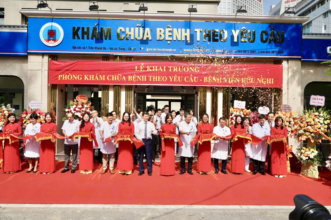 Bệnh viện Hữu Nghị khai trương Phòng khám chữa bệnh theo yêu cầu: Nâng tầm chất lượng chăm sóc sức khỏe cộng đồng - ảnh 1