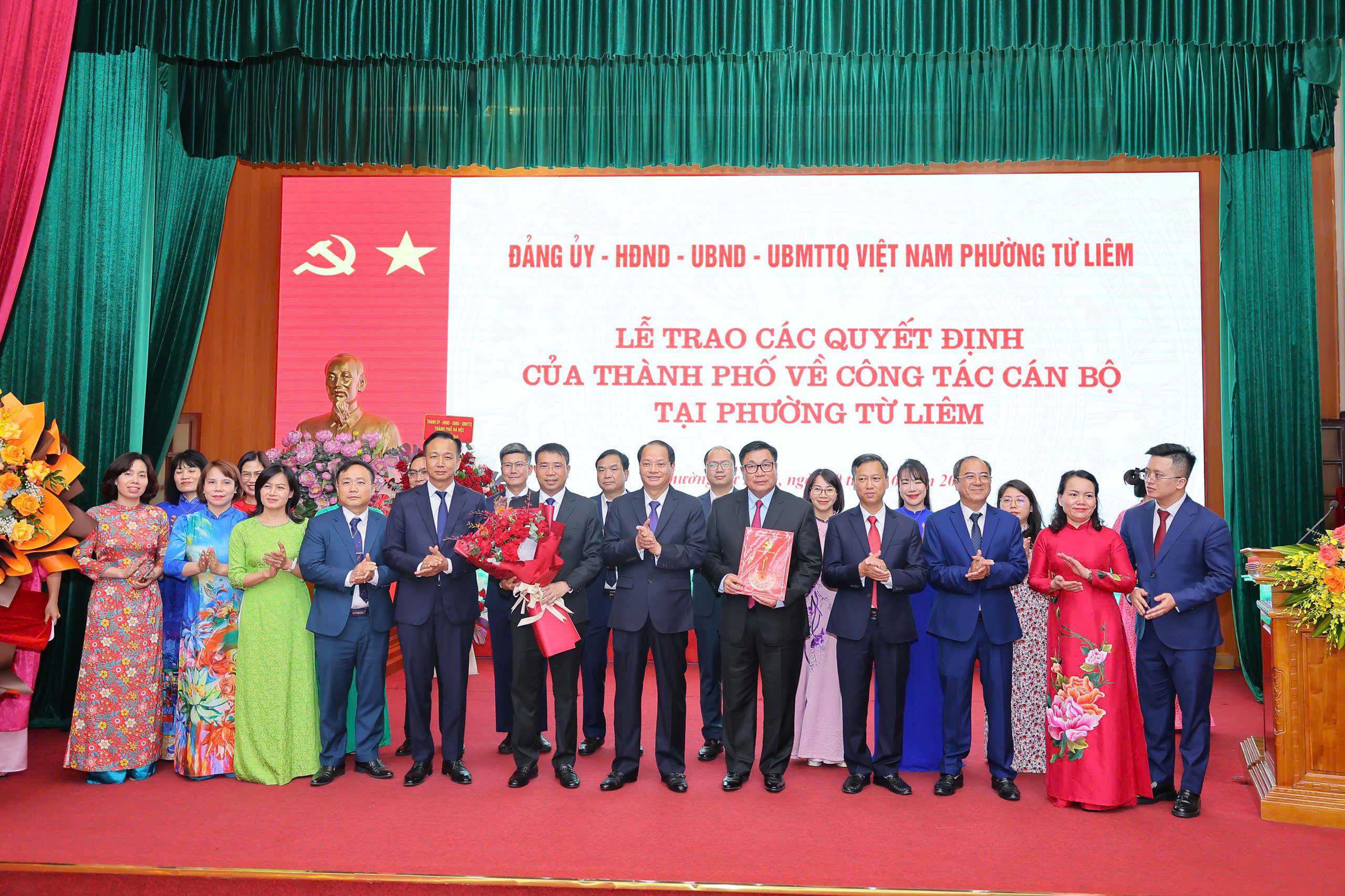 Phường Từ Liêm đi vào hoạt động: Nâng cao hiệu quả quản lý, phục vụ nhân dân - ảnh 4