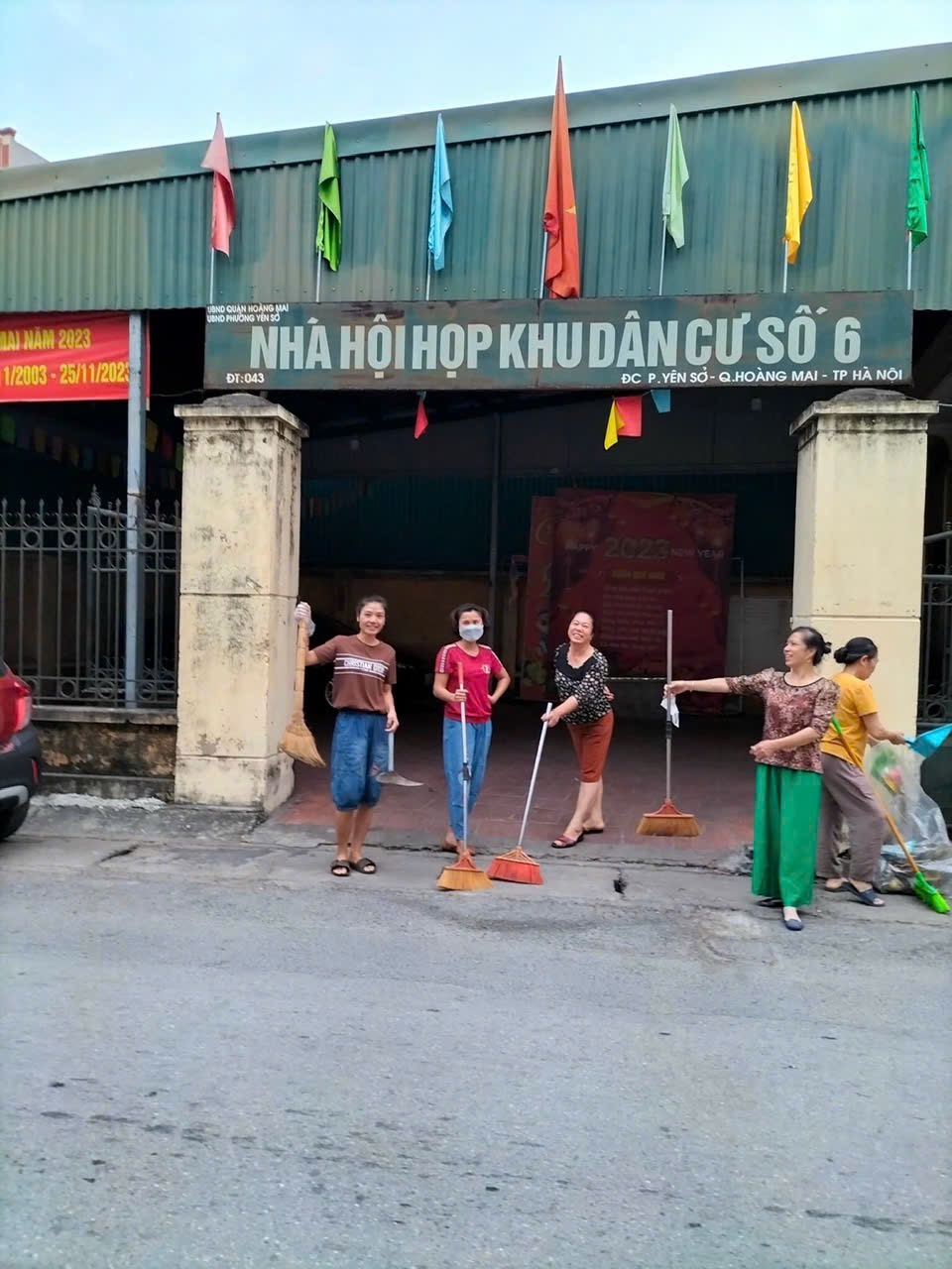 Phường Hoàng Mai ra quân vệ sinh môi trường cuối tuần - ảnh 4