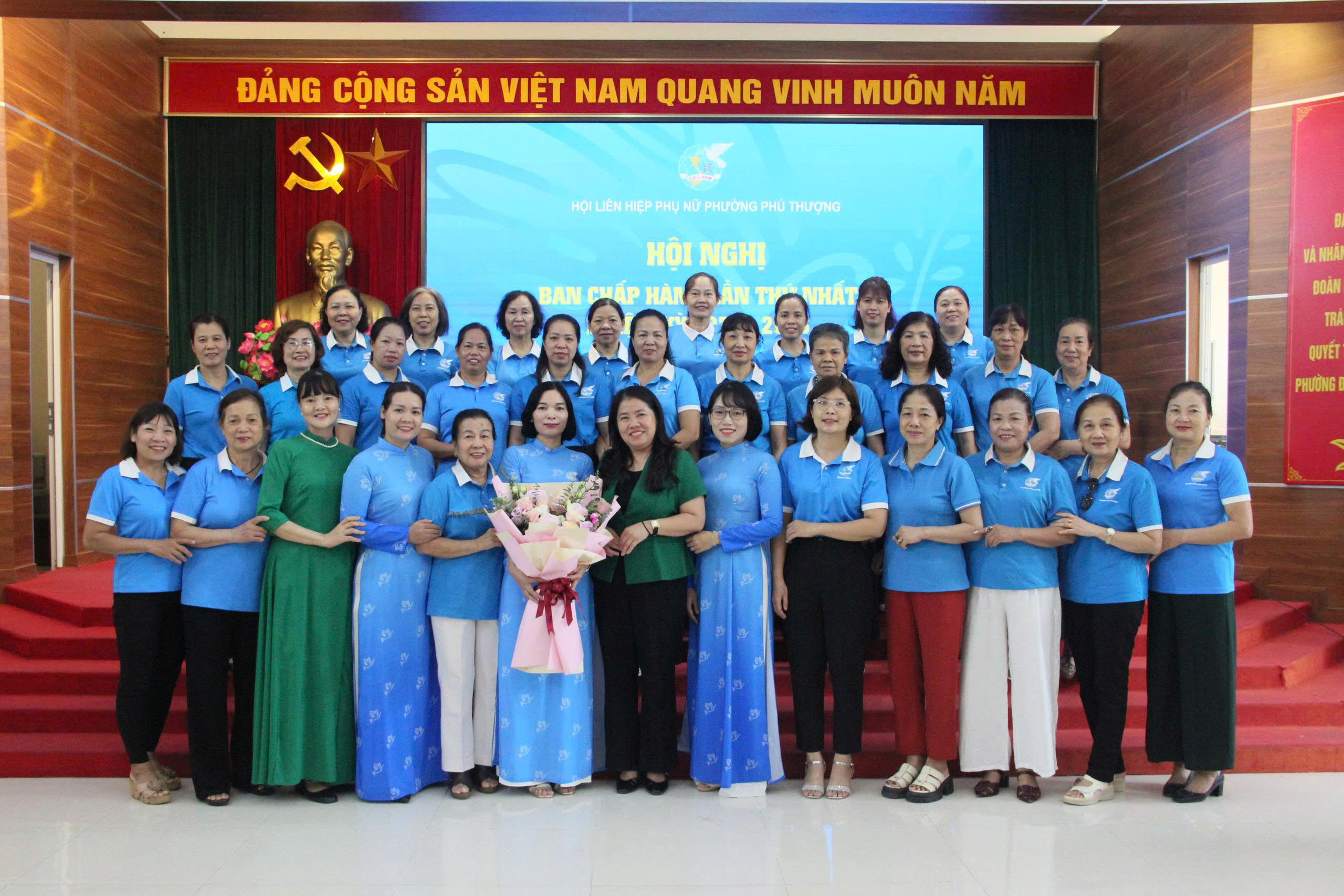 Hội LHPN Phường Phú Thượng khởi động nhiệm kỳ mới với hội nghị BCH lần thứ nhất - ảnh 5
