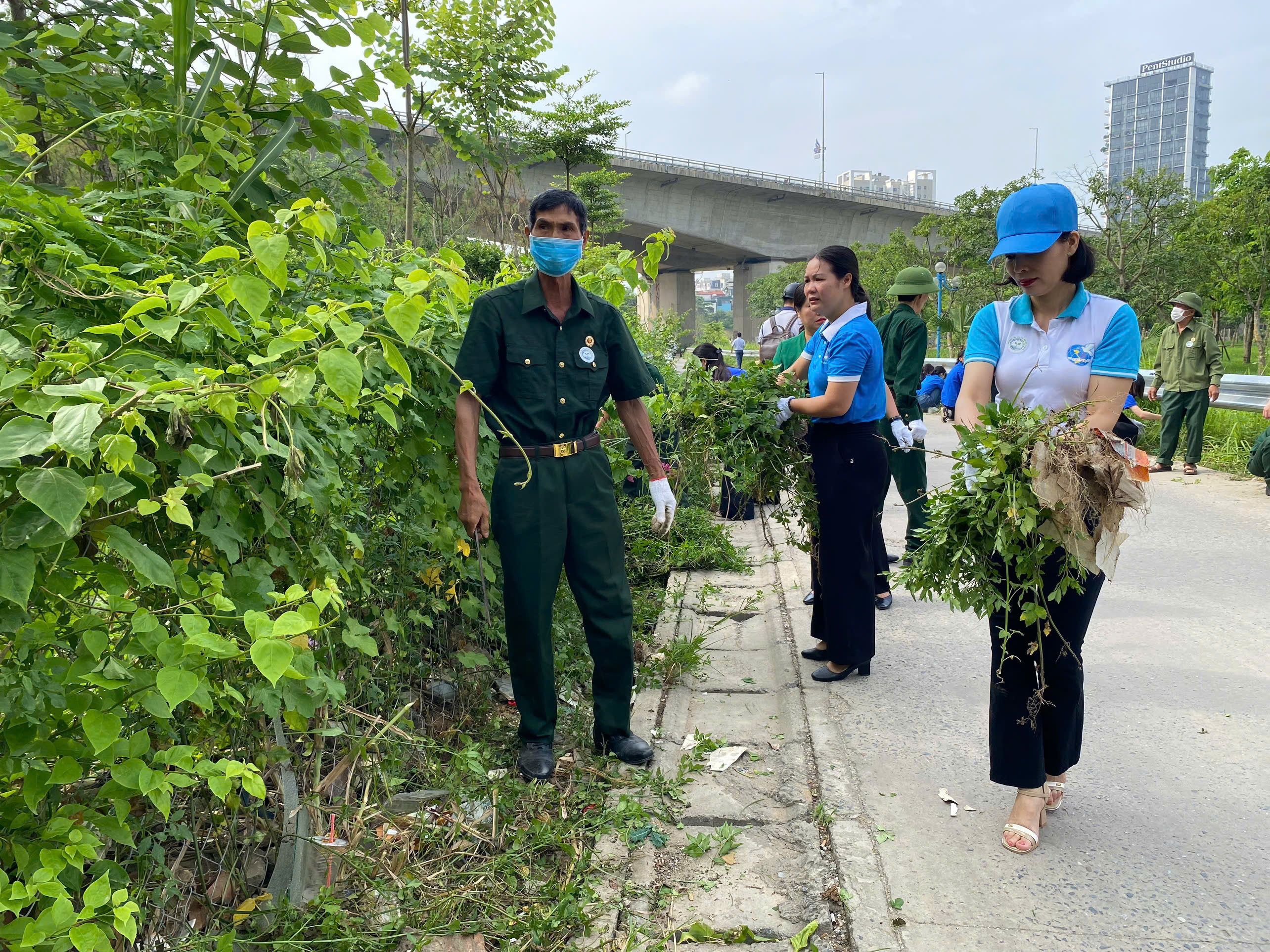 Phú Thượng Sáng - Xanh - Sạch - Đẹp: Hành trình kiến tạo không gian sống từ trái tim cộng đồng - ảnh 13