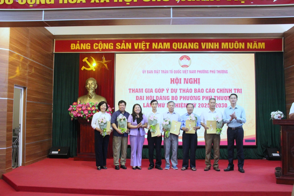 Phát huy dân chủ, đóng góp xây dựng Dự thảo Báo cáo chính trị Đại hội Đảng bộ phuòng - ảnh 3