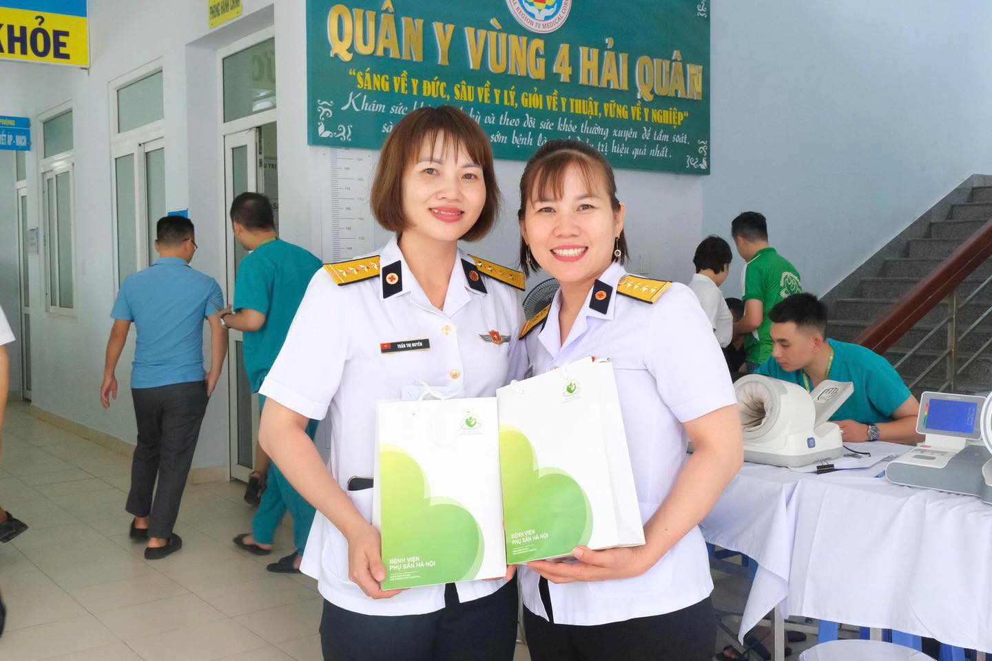 Bệnh viện Phụ sản Hà Nội: Nghĩa tình từ hậu phương đến nơi đầu sóng - ảnh 15