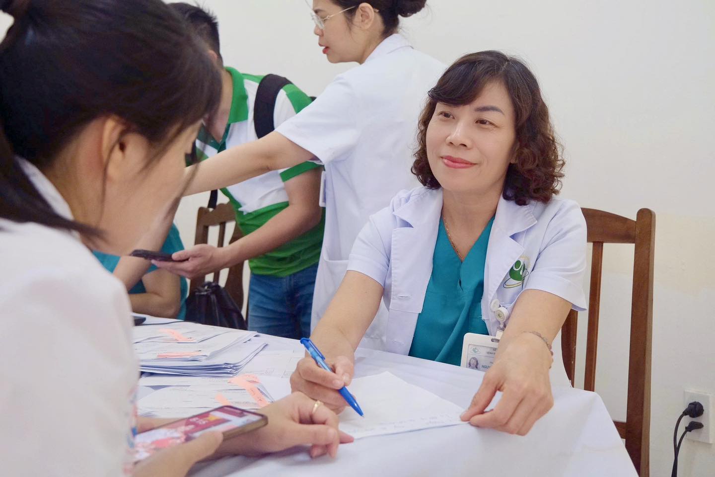 Bệnh viện Phụ sản Hà Nội: Nghĩa tình từ hậu phương đến nơi đầu sóng - ảnh 13