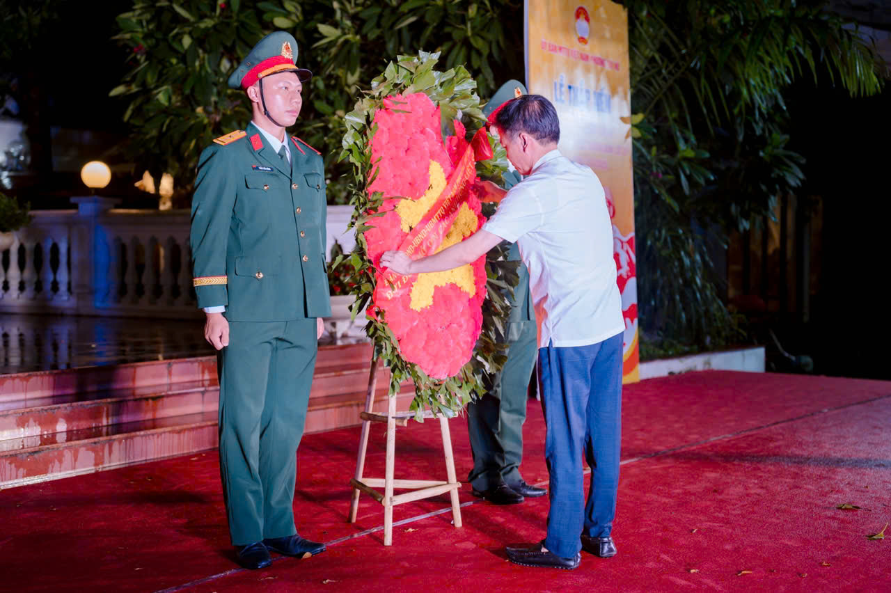 Đêm thắp nến thiêng liêng ở phường Tây Hồ - ảnh 3
