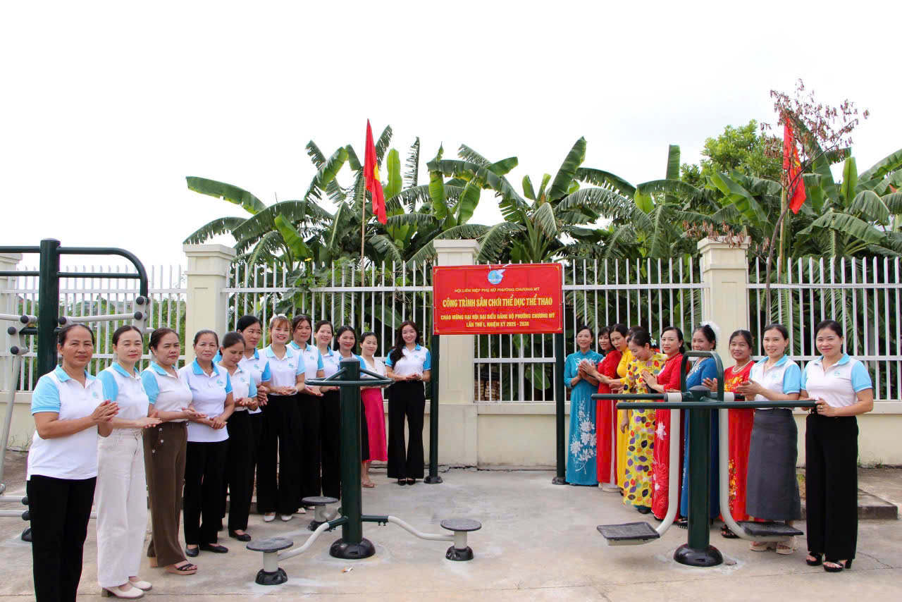 Bàn giao “Sân chơi thể dục, thể thao ngoài trời” chào mừng Đại hội Đảng bộ phường Chương Mỹ - ảnh 1