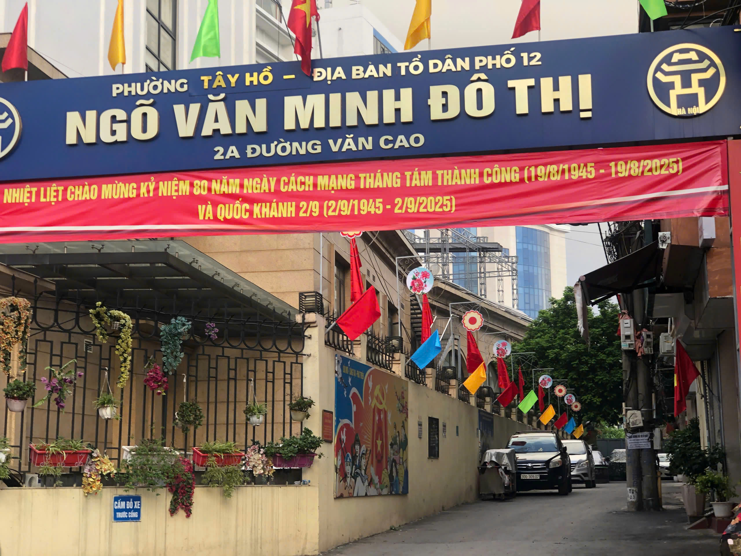 Phường Tây Hồ tăng cường trật tự đô thị và vệ sinh môi trường - ảnh 1