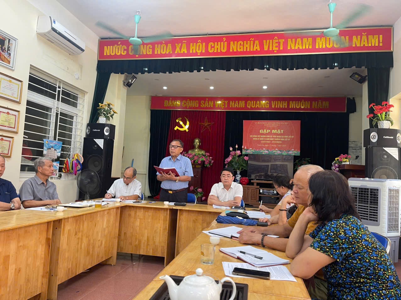 Tây Hồ: Tăng cường xây dựng Đảng, giữ vững an ninh cơ sở - ảnh 1