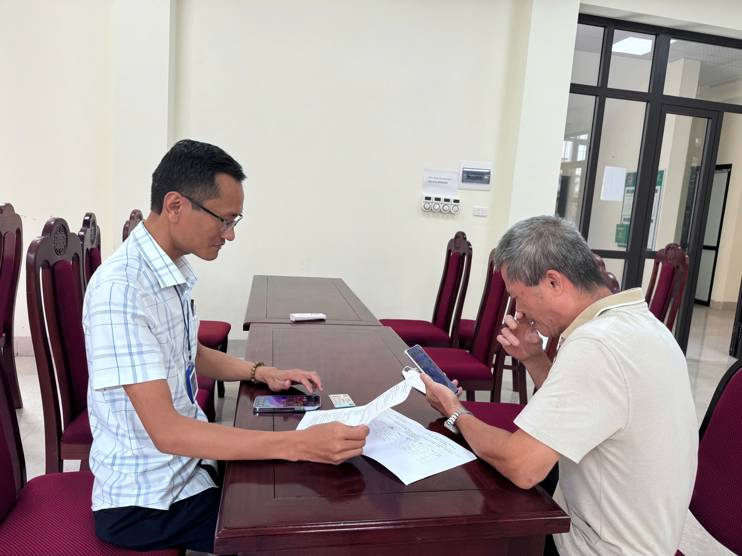 Tây Hồ triển khai thu thuế đất phi nông nghiệp 2025 hoàn toàn bằng hình thức điện tử - ảnh 1