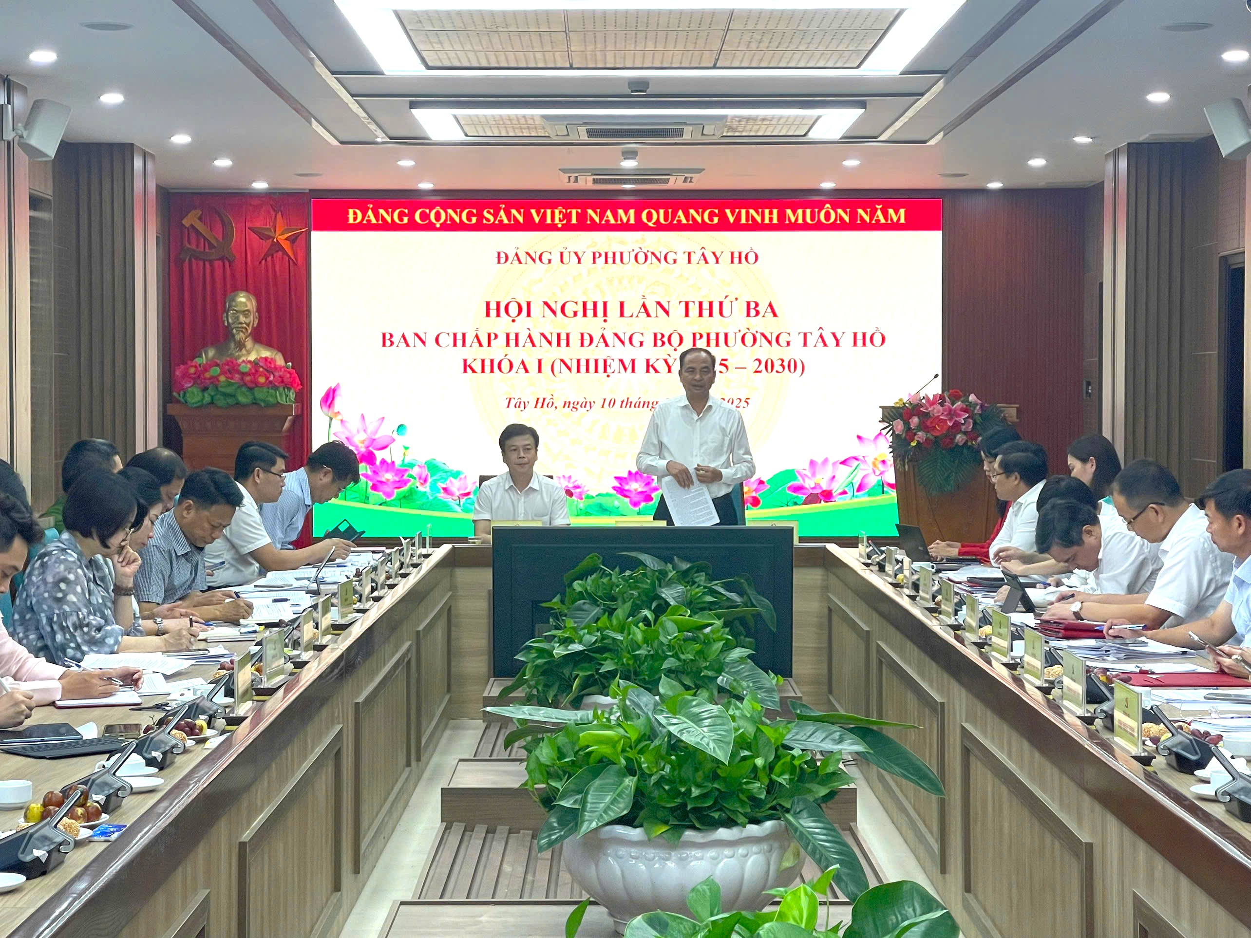 Tây Hồ đẩy mạnh giải ngân vốn đầu tư, triển khai Chiến dịch 90 ngày dữ liệu đất đai trong quý IV - ảnh 1