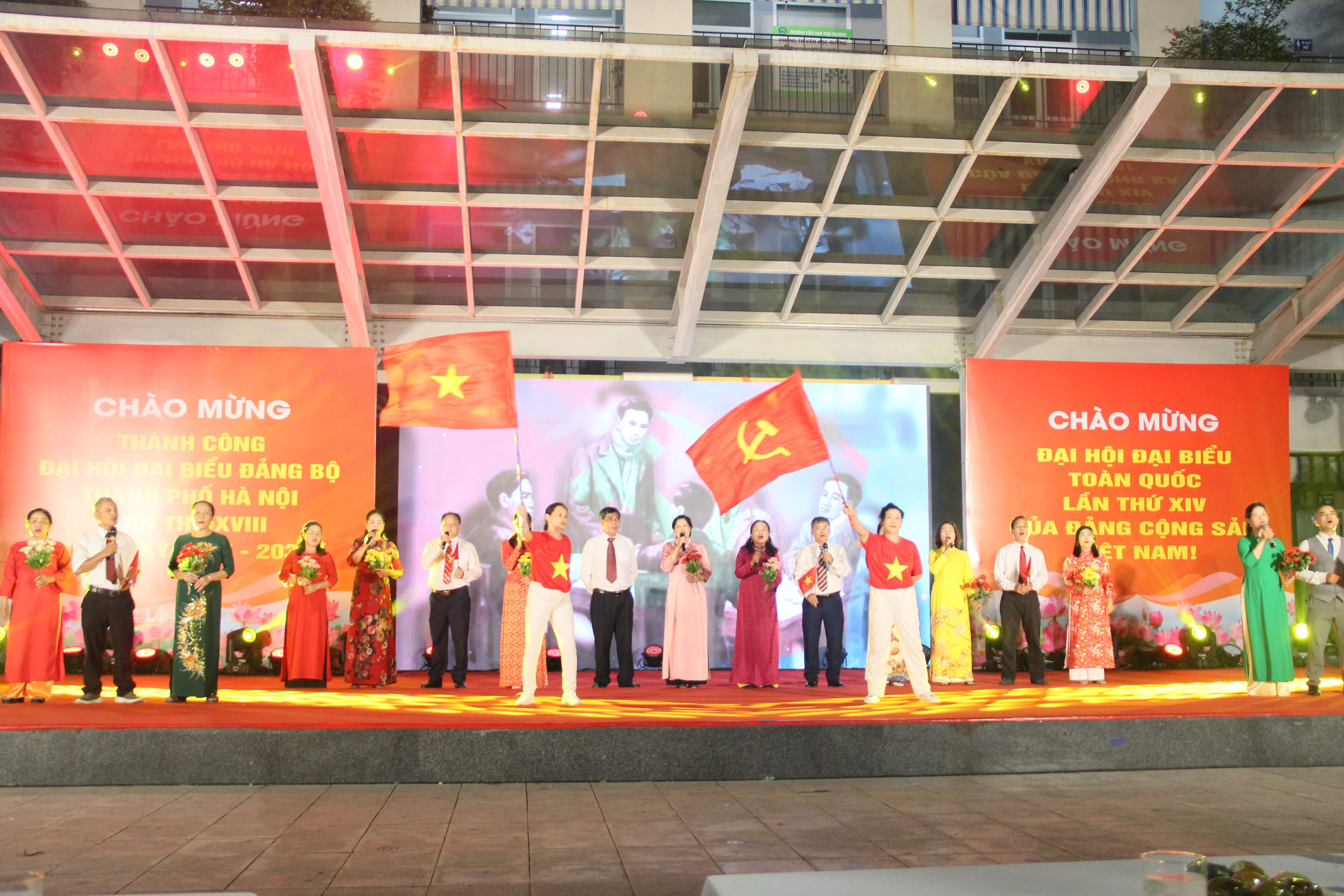 Phường Phú Thượng rộn ràng “Lời ca dâng Đảng” - ảnh 3