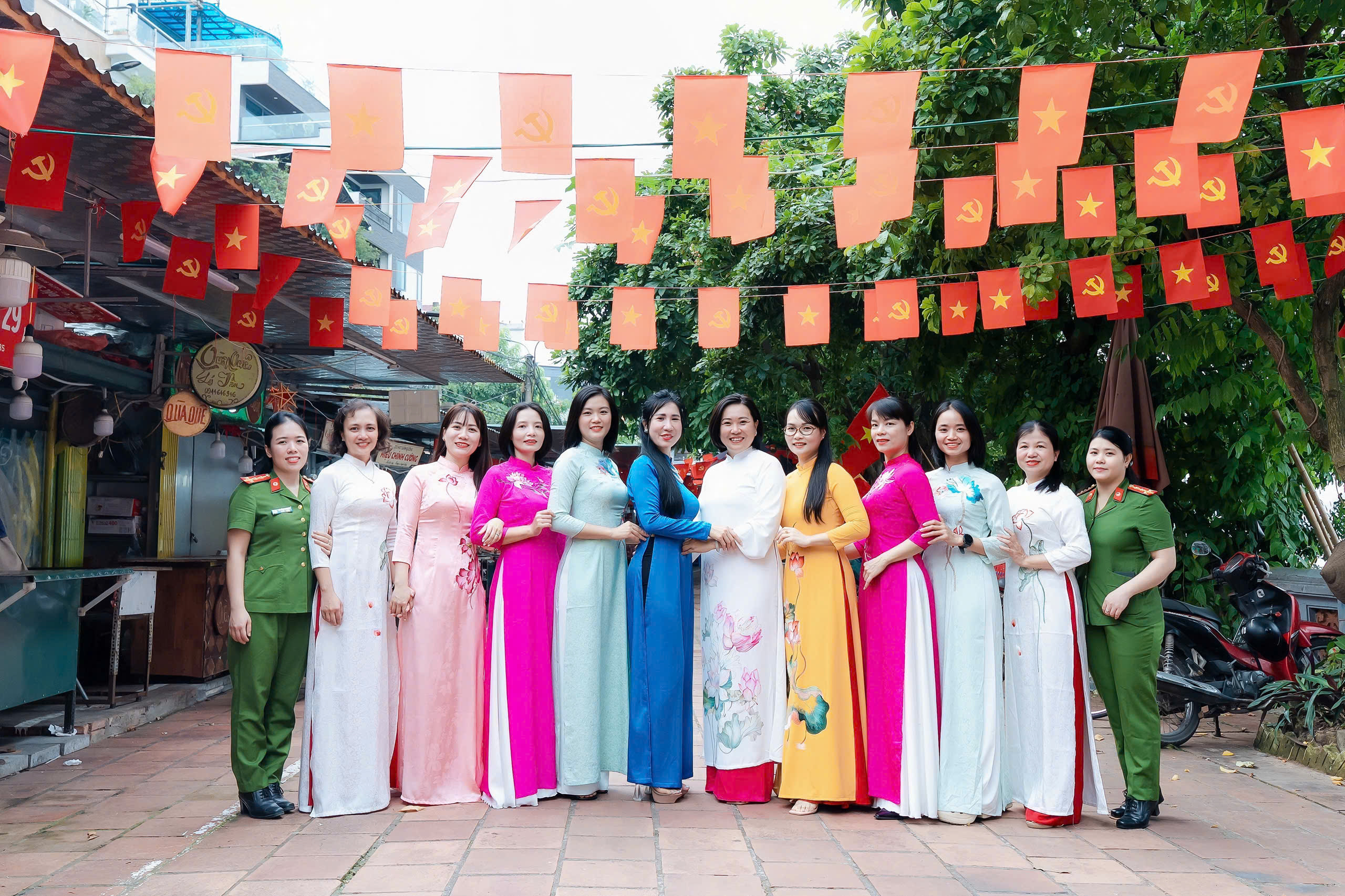 Phụ nữ Tây Hồ: Đa dạng hoạt động kỷ niệm 95 năm ngày thành lập Hội LHPN Việt Nam - ảnh 25