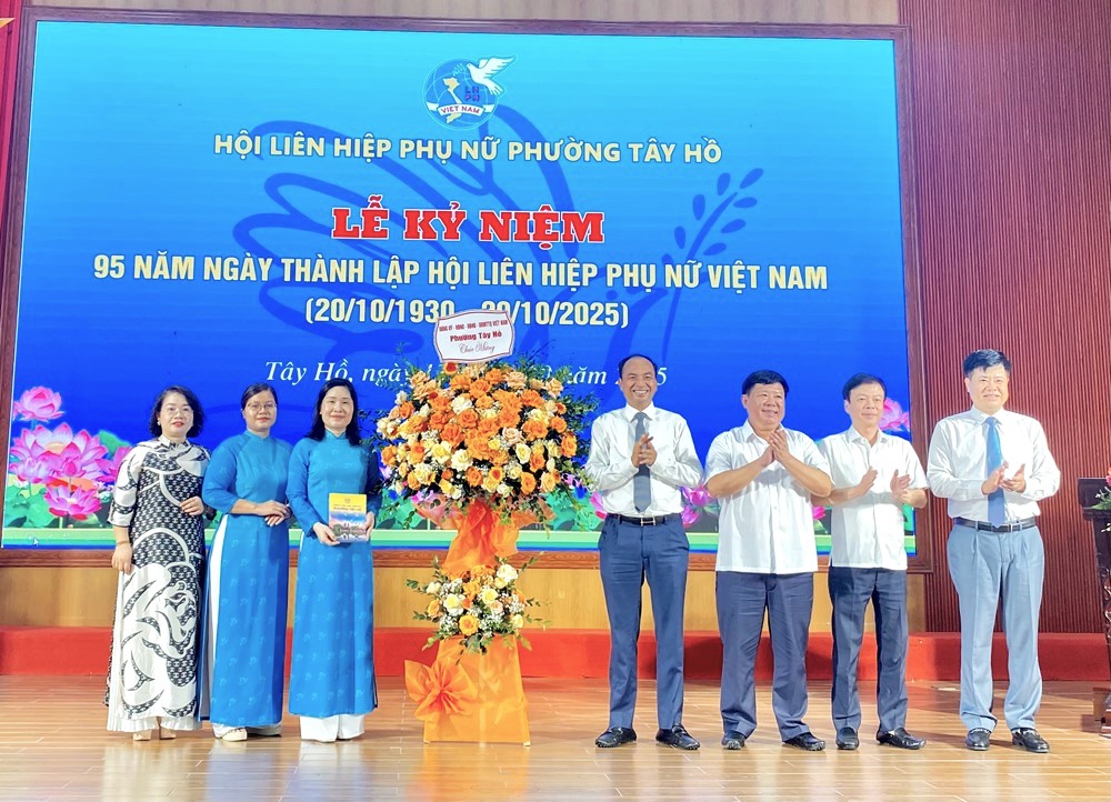 Phụ nữ Tây Hồ: Đa dạng hoạt động kỷ niệm 95 năm ngày thành lập Hội LHPN Việt Nam - ảnh 1