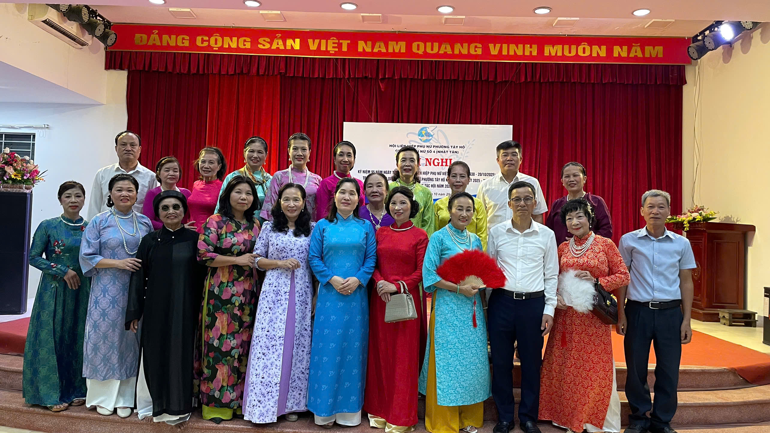 Phụ nữ Tây Hồ: Đa dạng hoạt động kỷ niệm 95 năm ngày thành lập Hội LHPN Việt Nam - ảnh 22