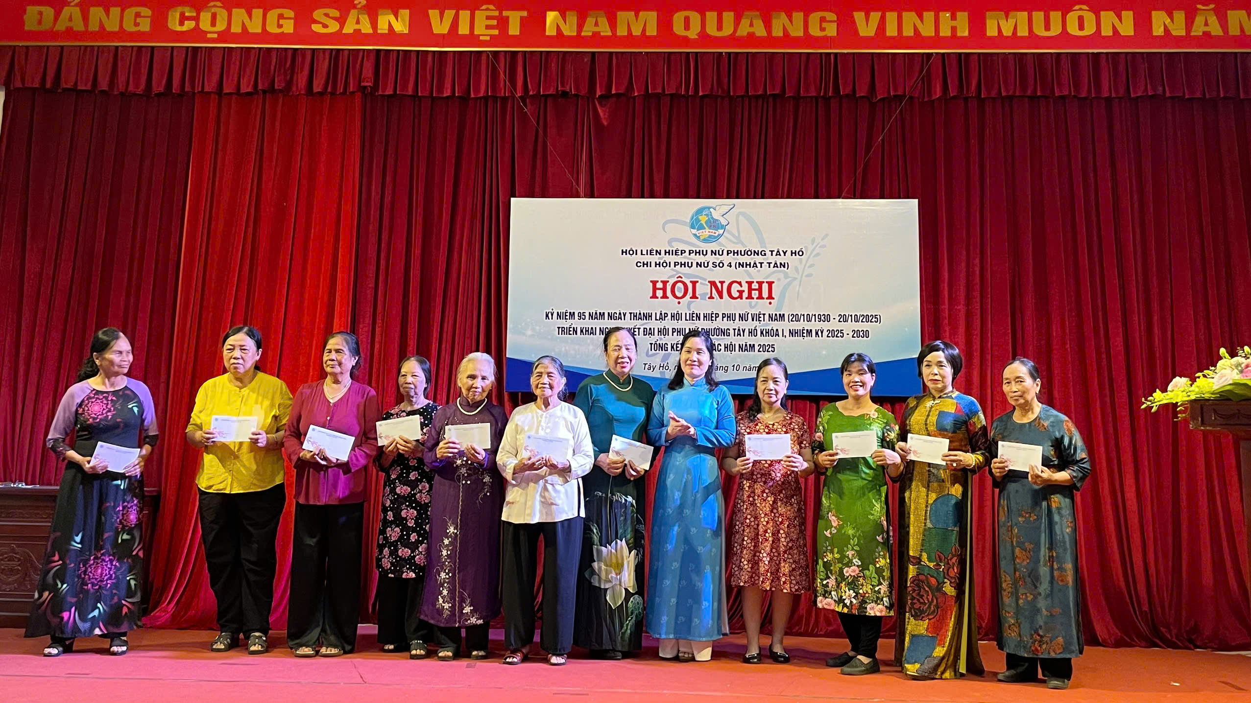 Phụ nữ Tây Hồ: Đa dạng hoạt động kỷ niệm 95 năm ngày thành lập Hội LHPN Việt Nam - ảnh 3