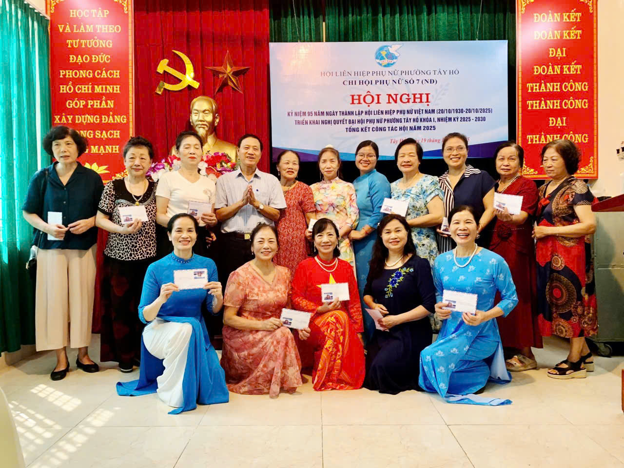 Phụ nữ Tây Hồ: Đa dạng hoạt động kỷ niệm 95 năm ngày thành lập Hội LHPN Việt Nam - ảnh 17