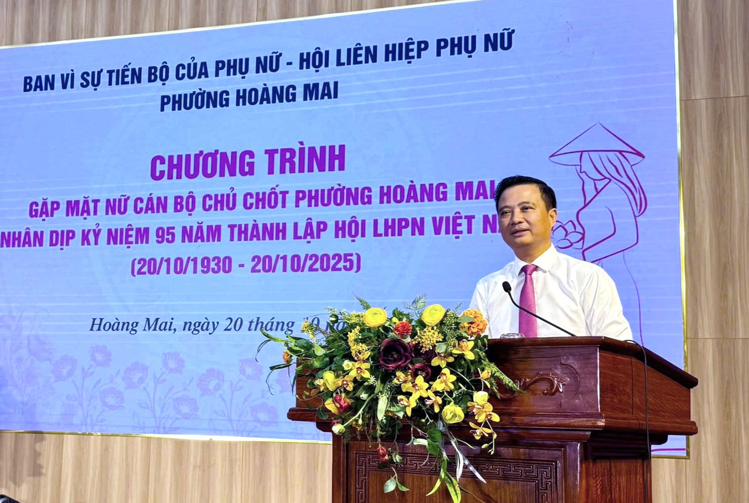 Hoàng Mai gặp mặt nữ cán bộ chủ chốt nhân dịp kỷ niệm 95 năm ngày Phụ nữ Việt Nam - ảnh 2