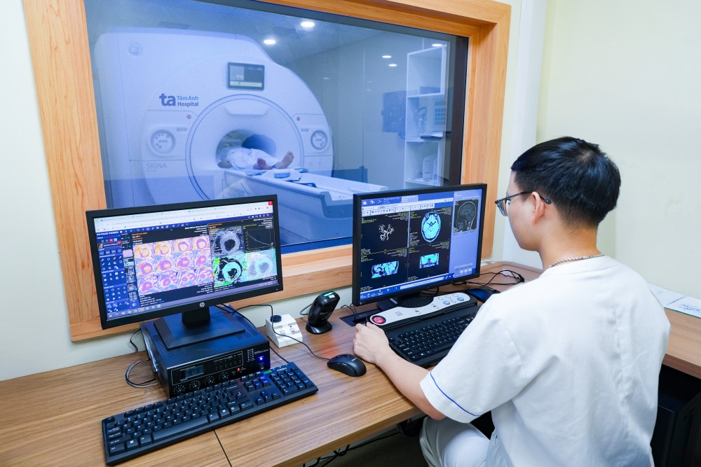Y tế công nghệ cao góp phần đáp ứng nhu cầu khám chữa bệnh cho người dân - ảnh 1