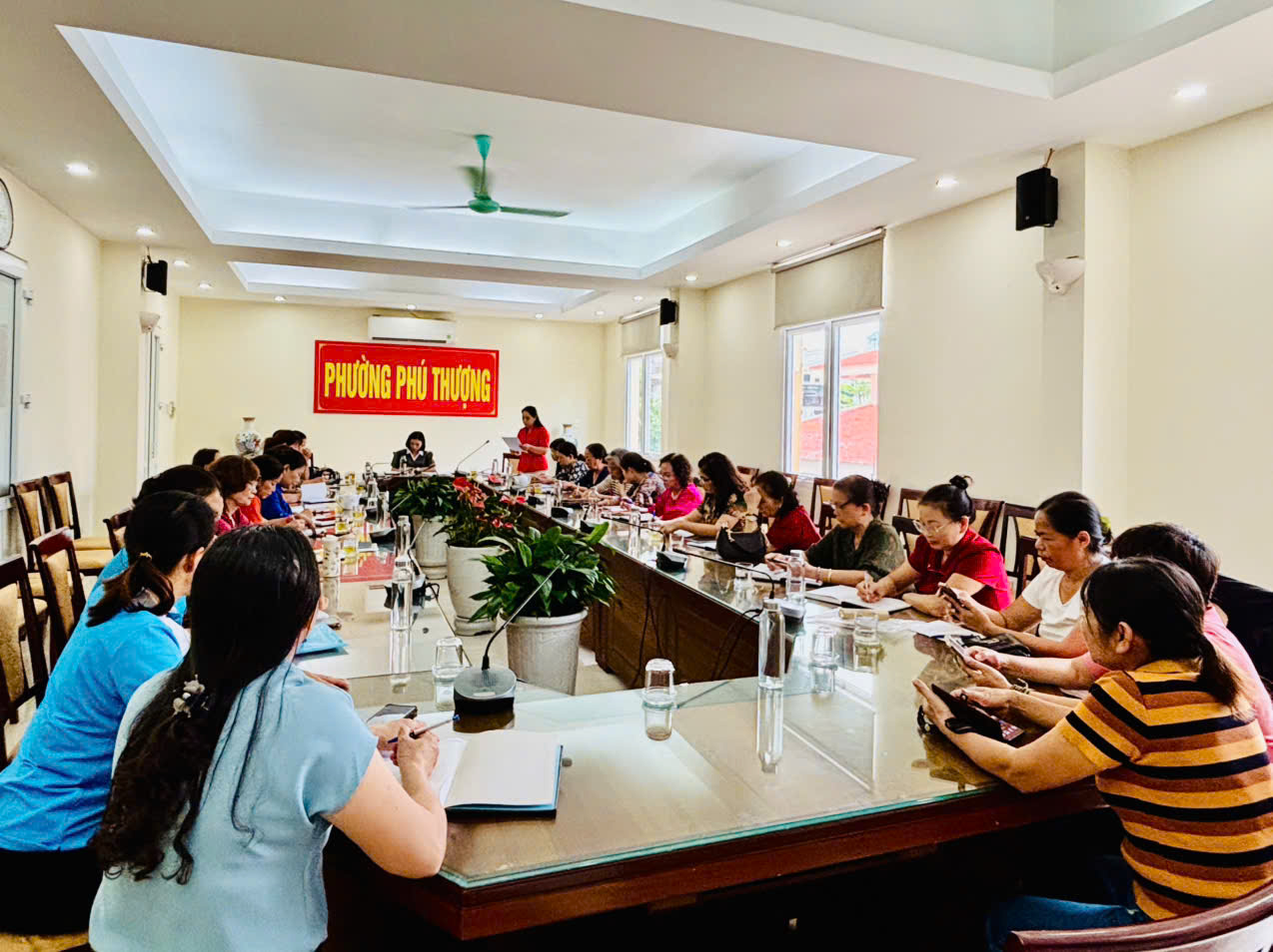 Hội LHPN Phú Thượng tổ chức Hội nghị BCH lần I, thông qua Quy chế và chương trình toàn khóa - ảnh 3