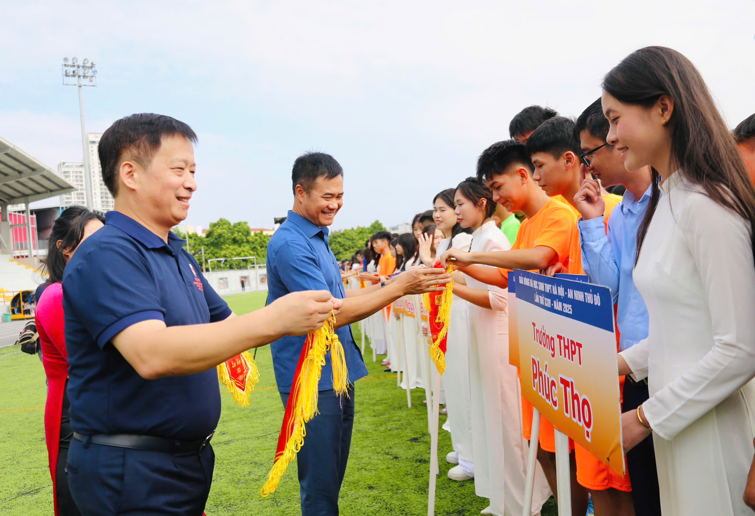 Khai mạc Giải bóng đá học sinh THPT Hà Nội - An ninh Thủ đô lần thứ XXIV Cúp Number 1 Active 2025 - ảnh 2