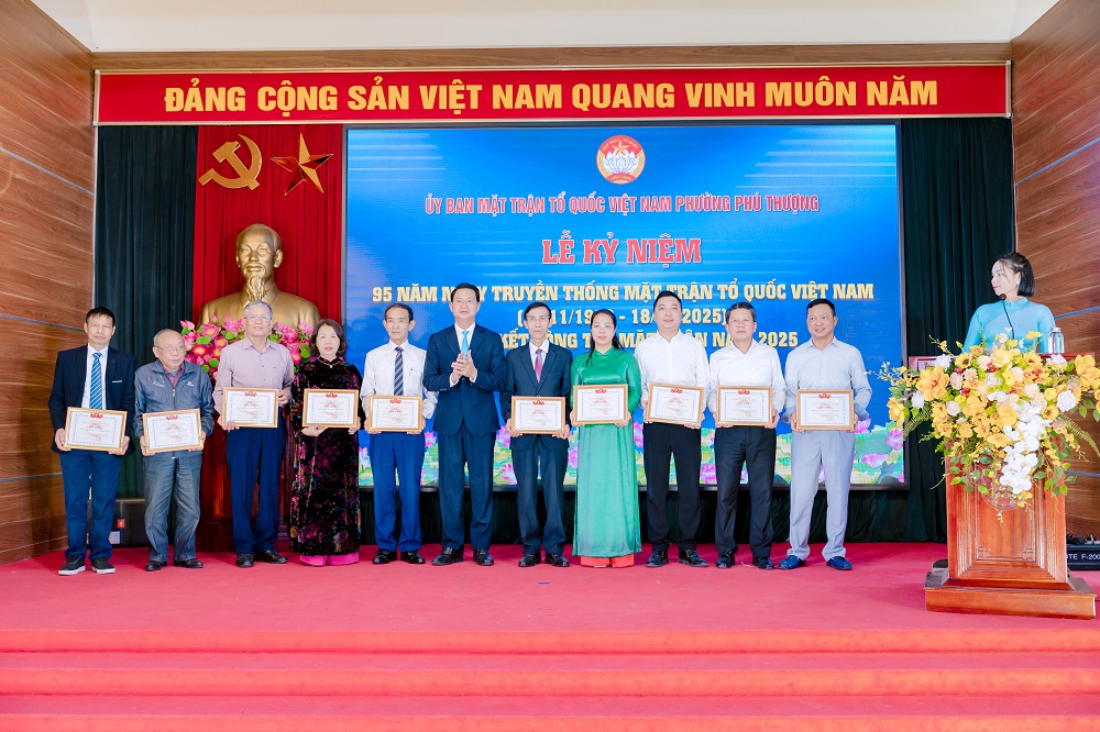 Phú Thượng: Phát huy sức mạnh đoàn kết, hướng tới xây dựng phường “giàu đẹp - văn minh - hiện đại“ - ảnh 4