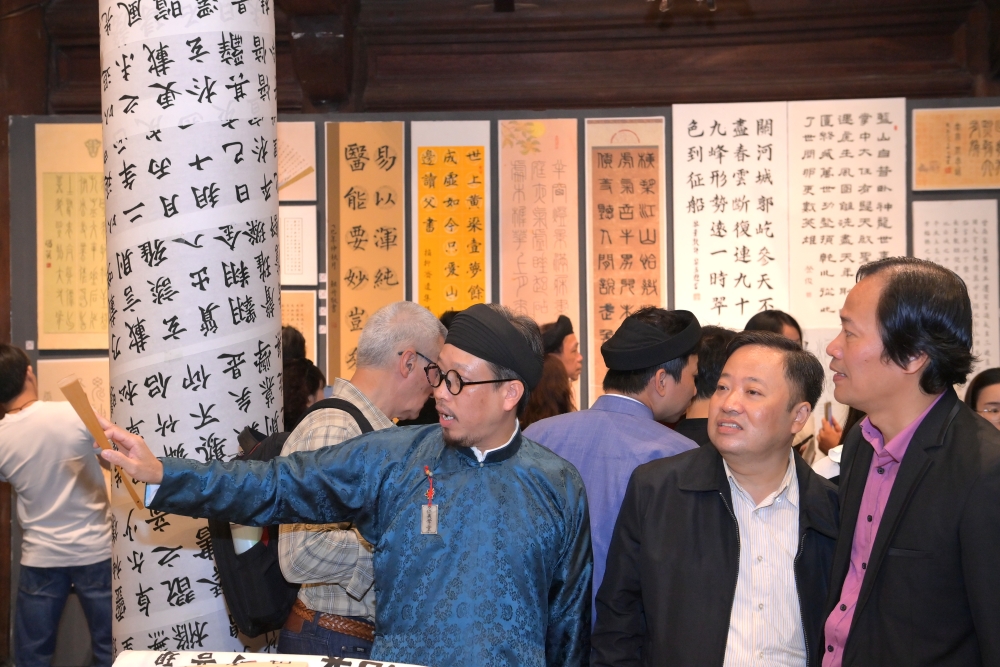 Hành trình “lấy tâm nuôi chữ” và tôn vinh đạo học qua triển lãm Hàn Mặc - ảnh 4