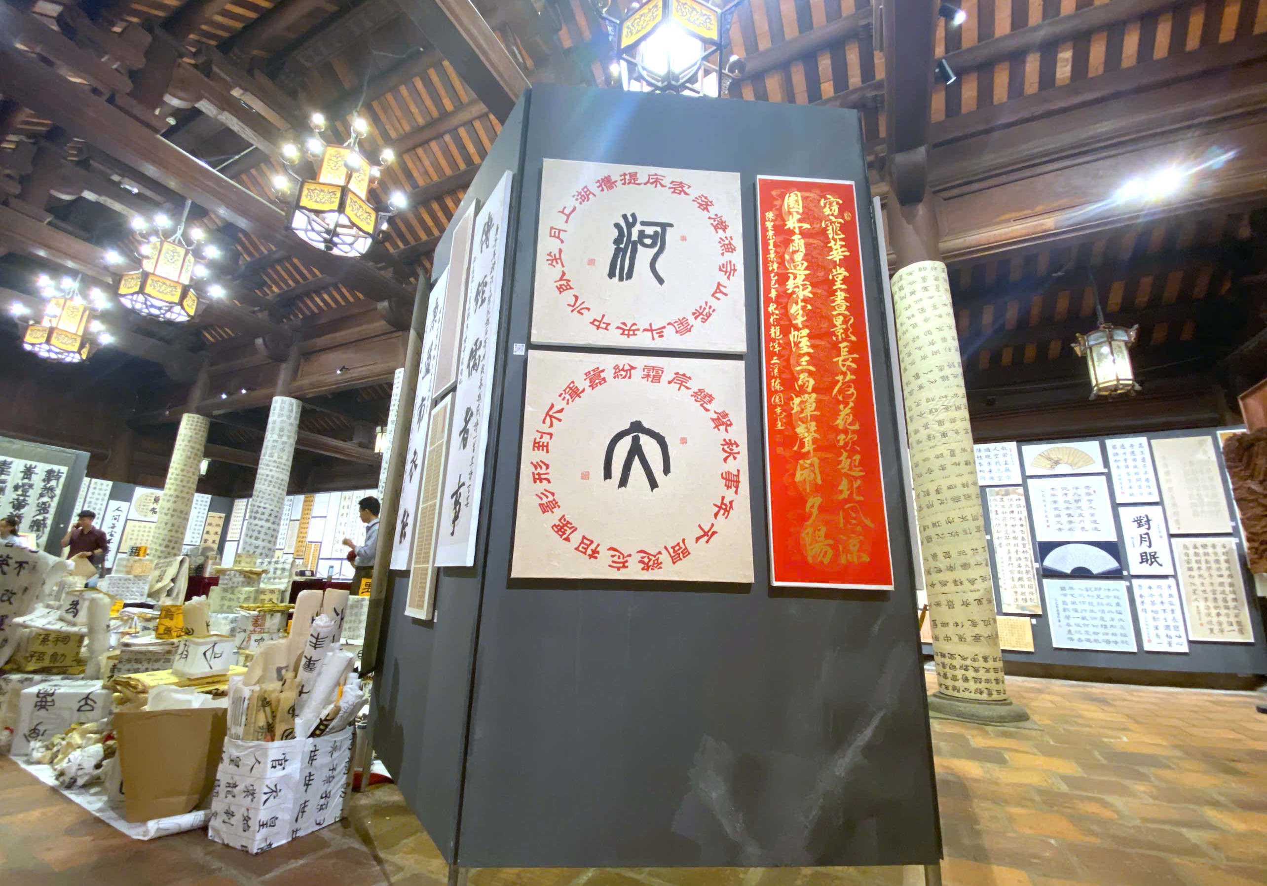 Hành trình “lấy tâm nuôi chữ” và tôn vinh đạo học qua triển lãm Hàn Mặc - ảnh 12