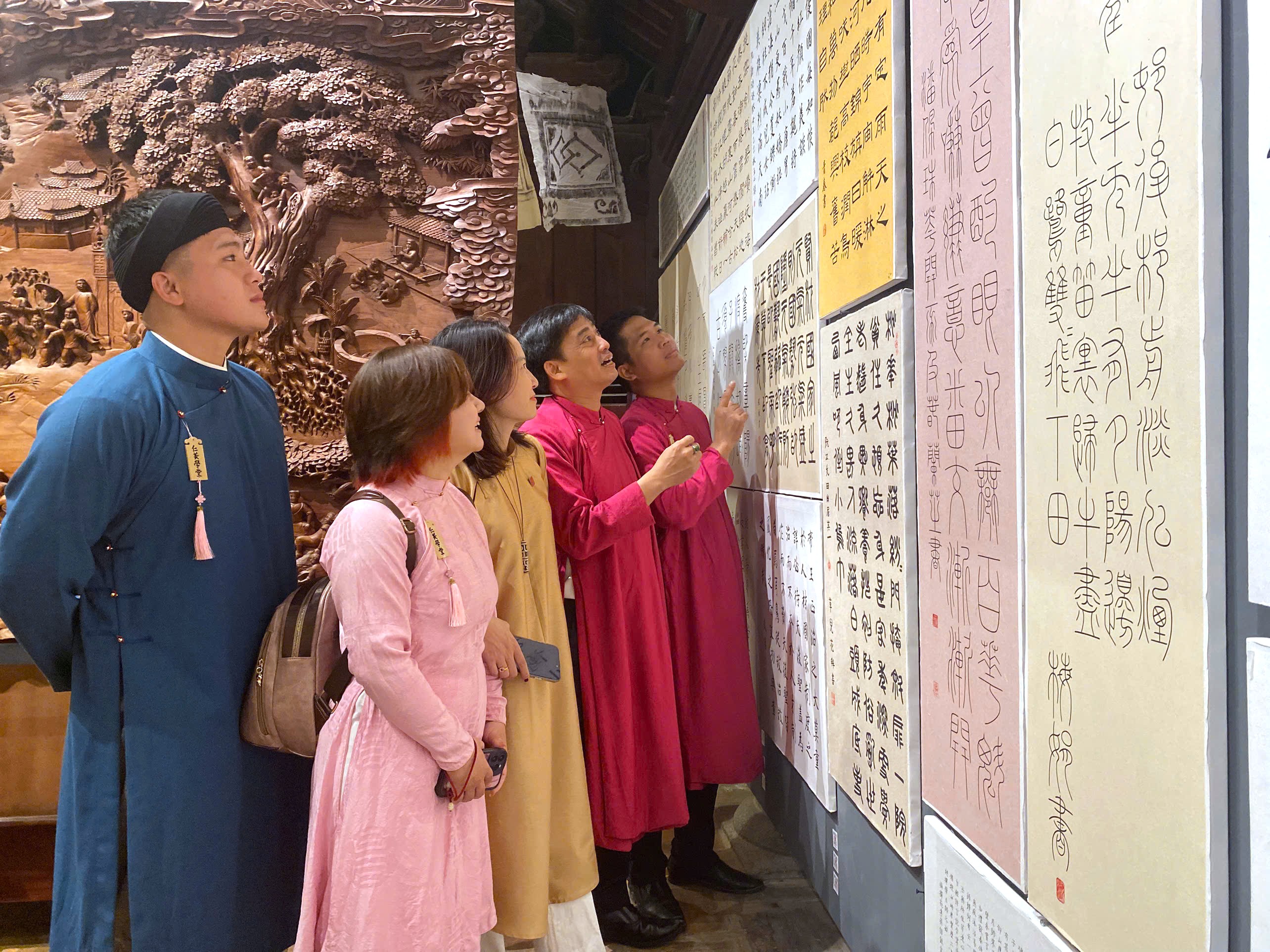 Hành trình “lấy tâm nuôi chữ” và tôn vinh đạo học qua triển lãm Hàn Mặc - ảnh 7