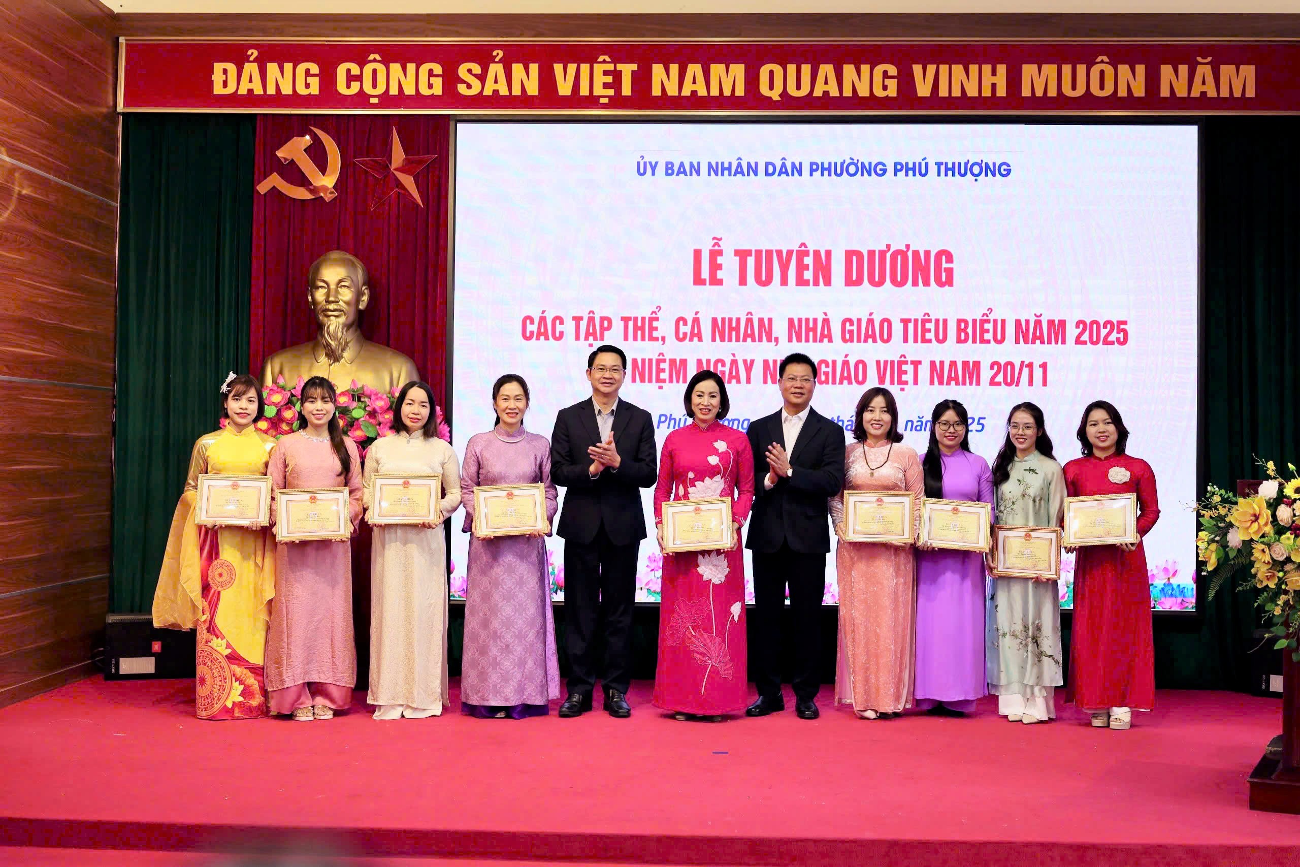  Biểu dương những đóng góp to lớn cho sự nghiệp “trồng người” - ảnh 2