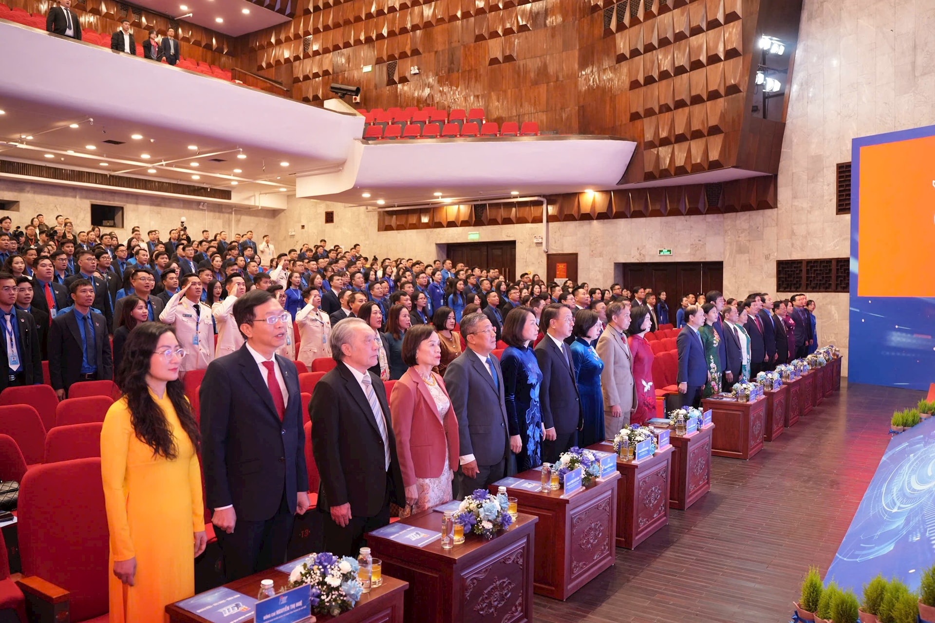 Xác định 17 chỉ tiêu cùng 3 khâu đột phá chiến lược - ảnh 1