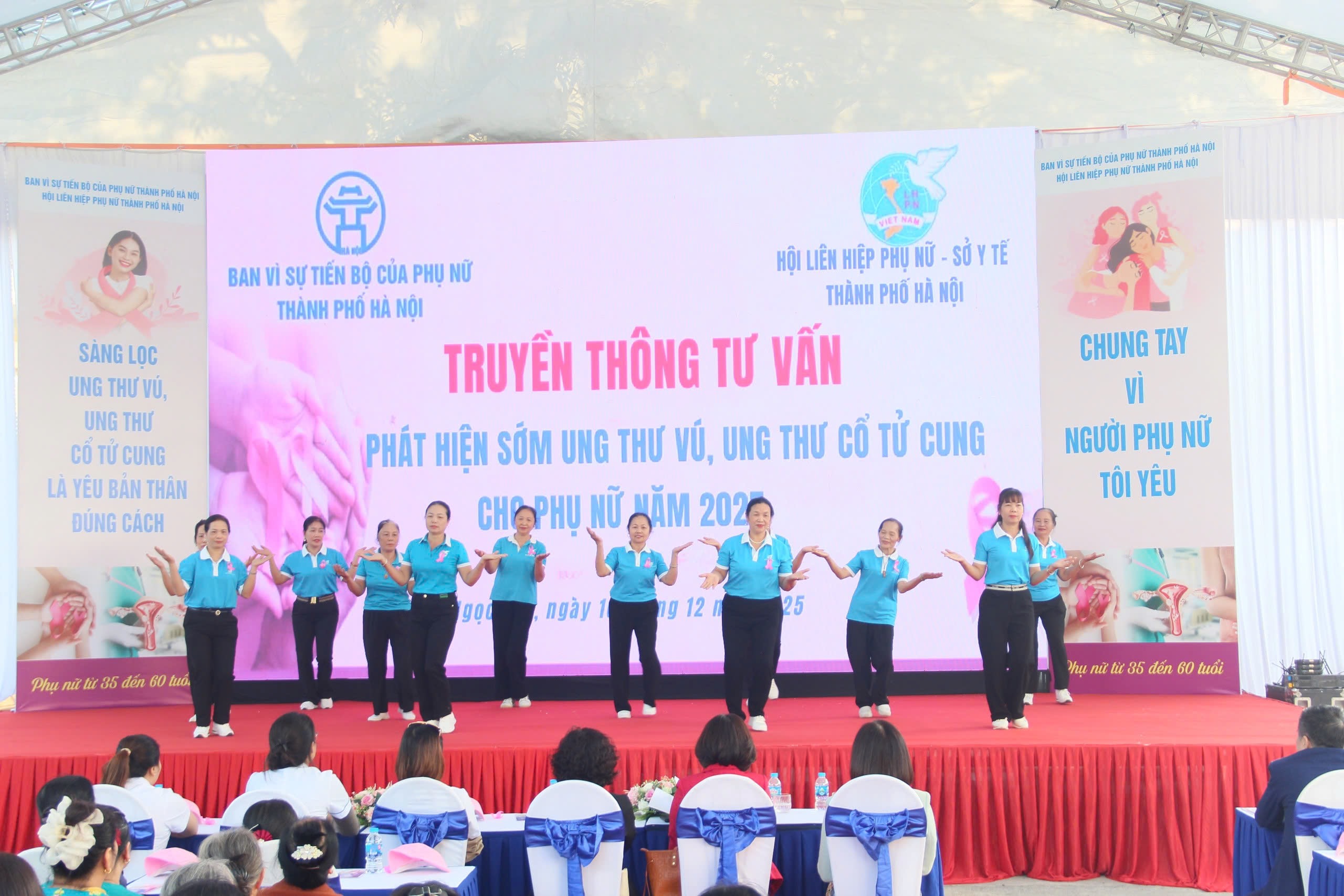 Hà Nội: Gần 400 phụ nữ xã Ngọc Hồi được khám sàng lọc miễn phí ung thư vú, ung thư cổ tử cung - ảnh 6