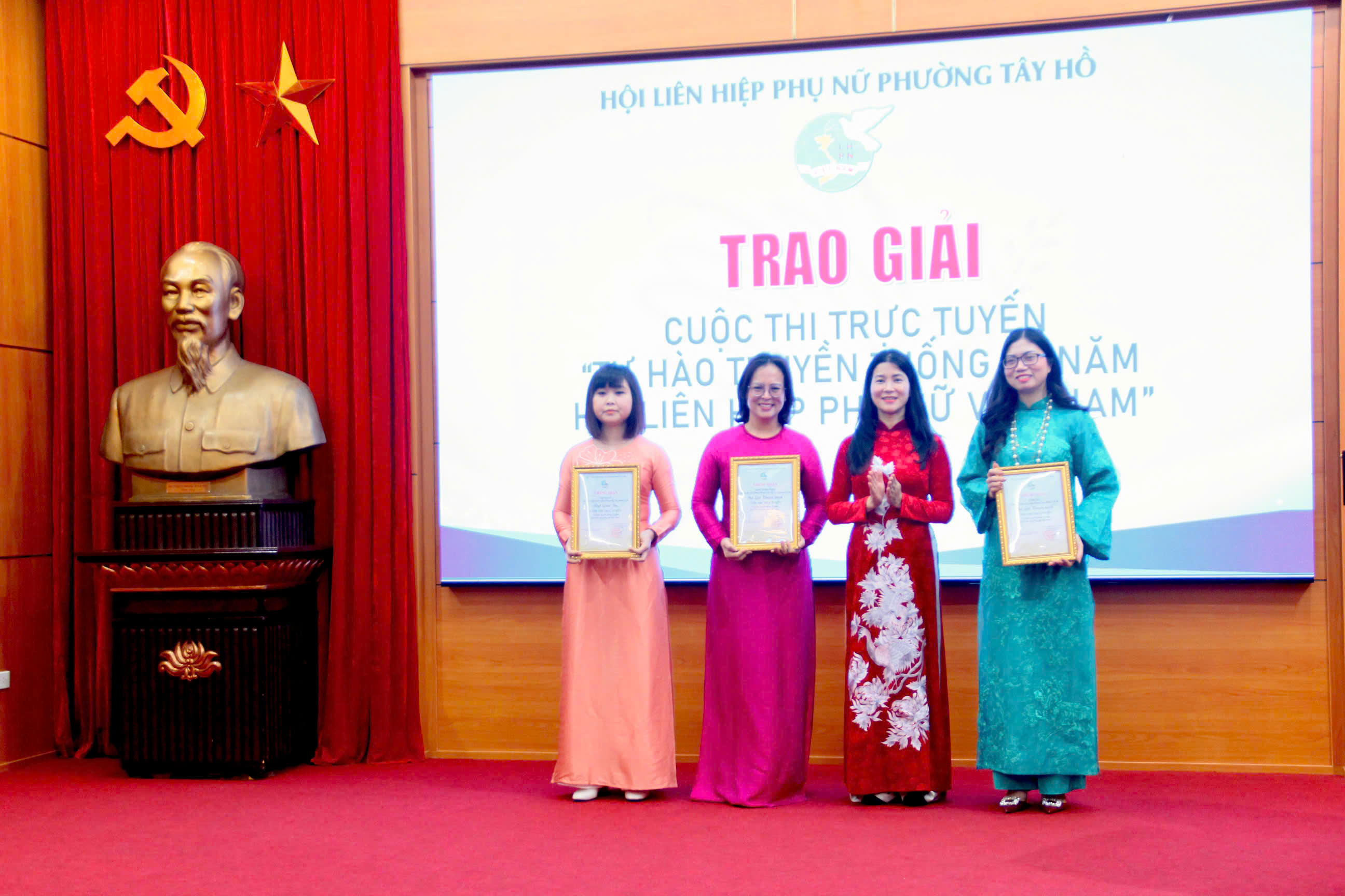 Sôi nổi hoạt động tổng kết và phát động thi đua của Hội LHPN phường Tây Hồ - ảnh 5