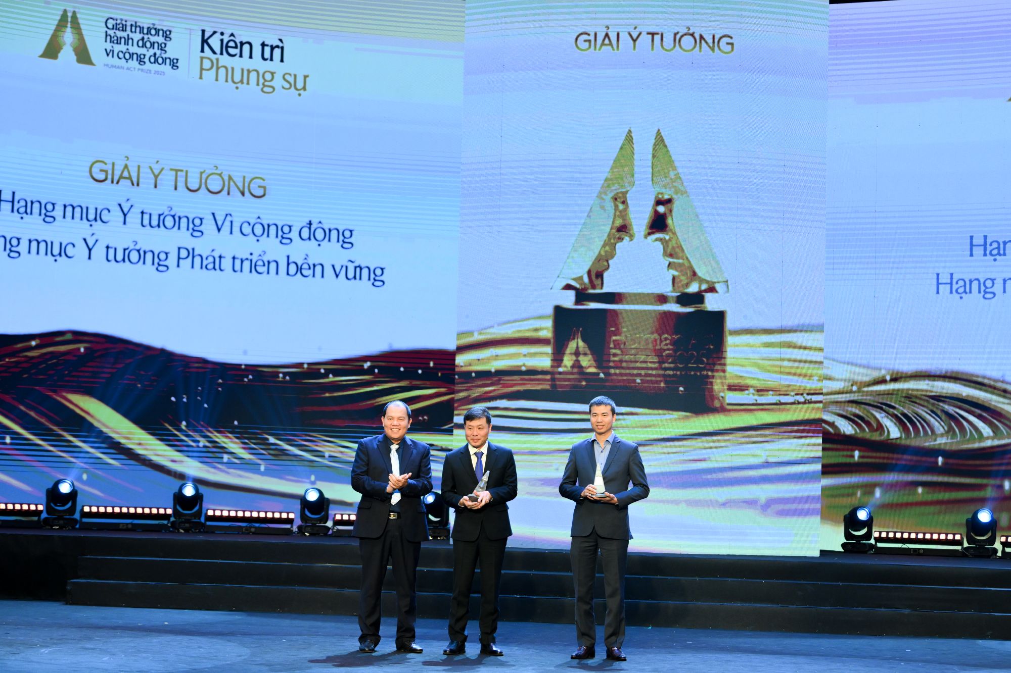 Lan tỏa giá trị phụng sự bền bỉ qua Giải thưởng Hành động vì Cộng đồng 2025 - ảnh 6