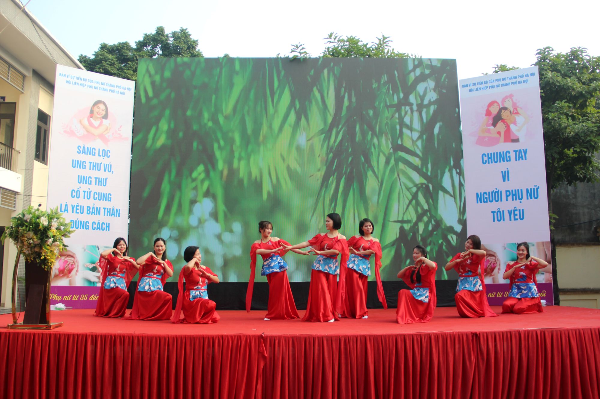 Sôi nổi chương trình truyền thông và tư vấn tầm soát ung thư cho 400 phụ nữ xã Quốc Oai - ảnh 8