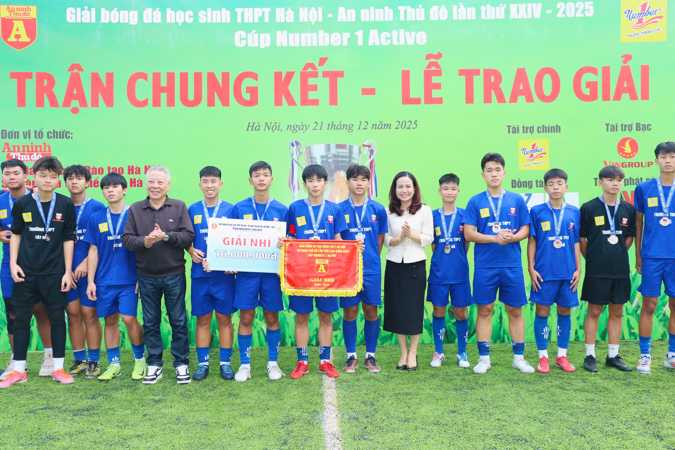 THPT Xuân Mai lần đầu vô địch Giải bóng đá học sinh THPT Hà Nội – An ninh Thủ đô 2025 - ảnh 3