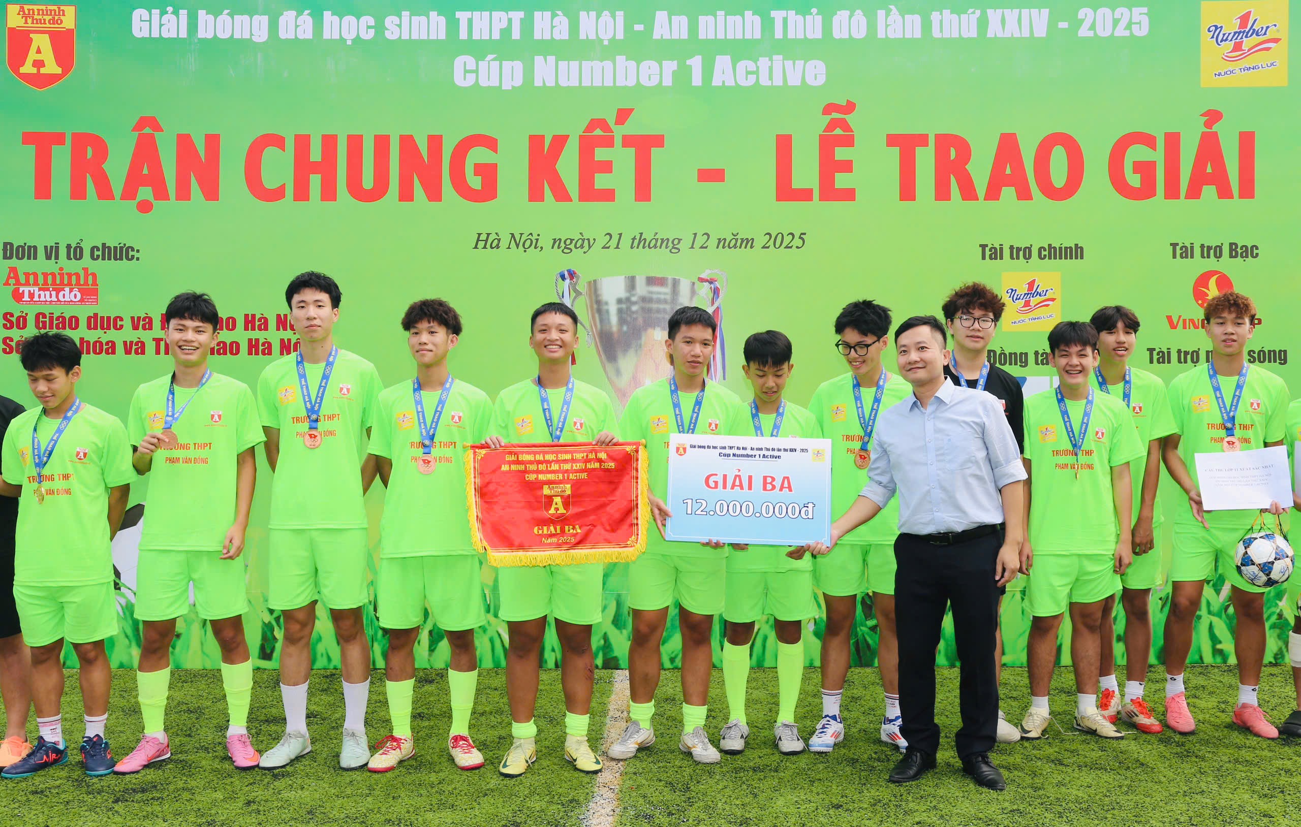 THPT Xuân Mai lần đầu vô địch Giải bóng đá học sinh THPT Hà Nội – An ninh Thủ đô 2025 - ảnh 4