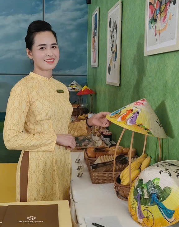 Người phụ nữ kể chuyện nghề xây dựng quê hương bằng niềm tự hào - ảnh 2