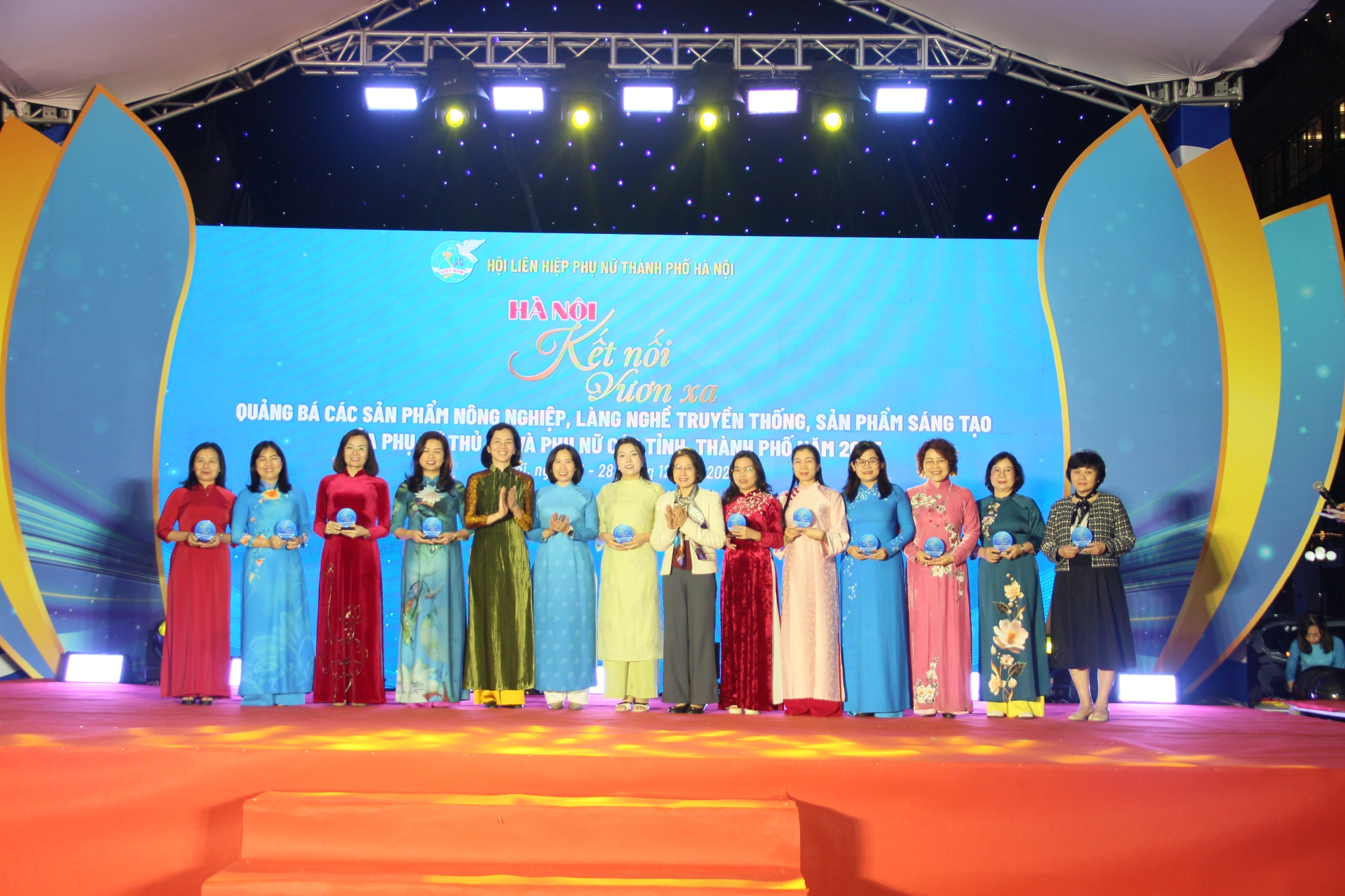 Hơn 80 doanh nghiệp và 800 sản phẩm OCOP, làng nghề được giới thiệu tại chương trình “Hà Nội Kết nối - Vươn xa” 2025 - ảnh 8