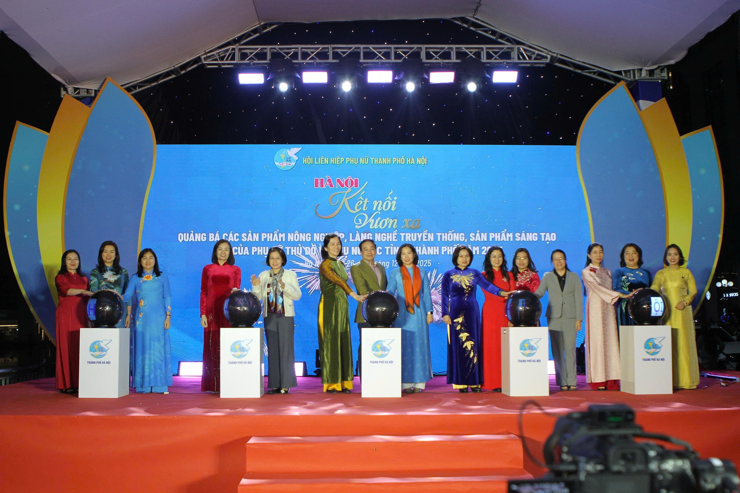 Hơn 80 doanh nghiệp và 800 sản phẩm OCOP, làng nghề được giới thiệu tại chương trình “Hà Nội Kết nối - Vươn xa” 2025 - ảnh 7