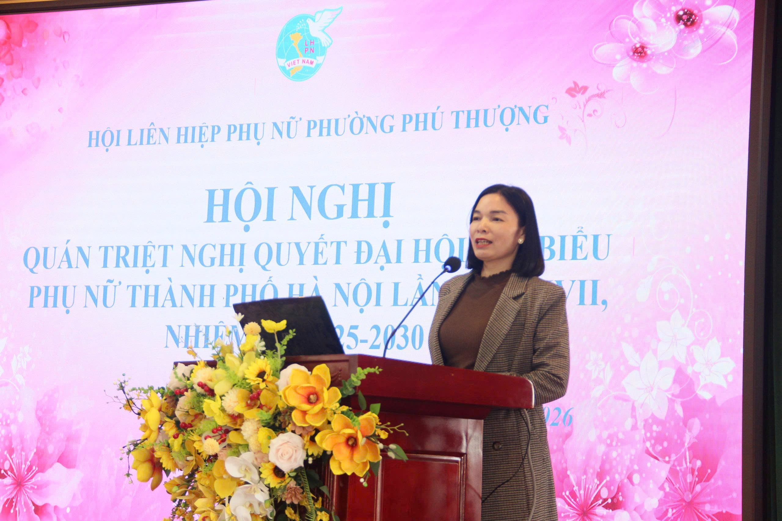 Phú Thượng cụ thể hóa Nghị quyết Đại hội phụ nữ Hà Nội bằng mô hình “Tổ phụ nữ số” - ảnh 2