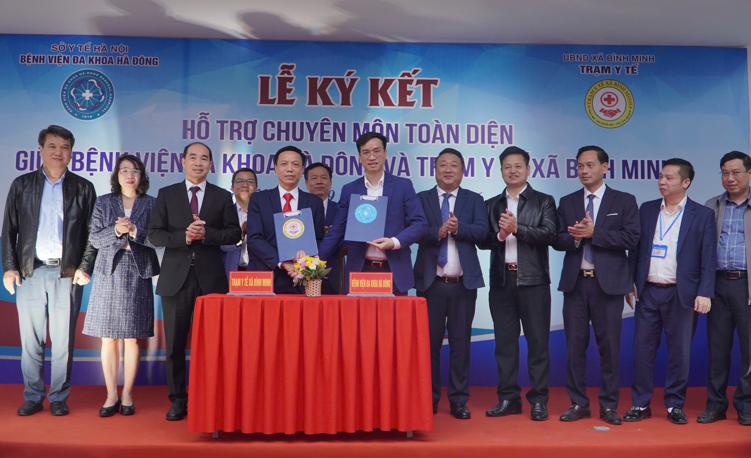 Đưa dịch vụ y tế chất lượng cao về cơ sở - ảnh 1