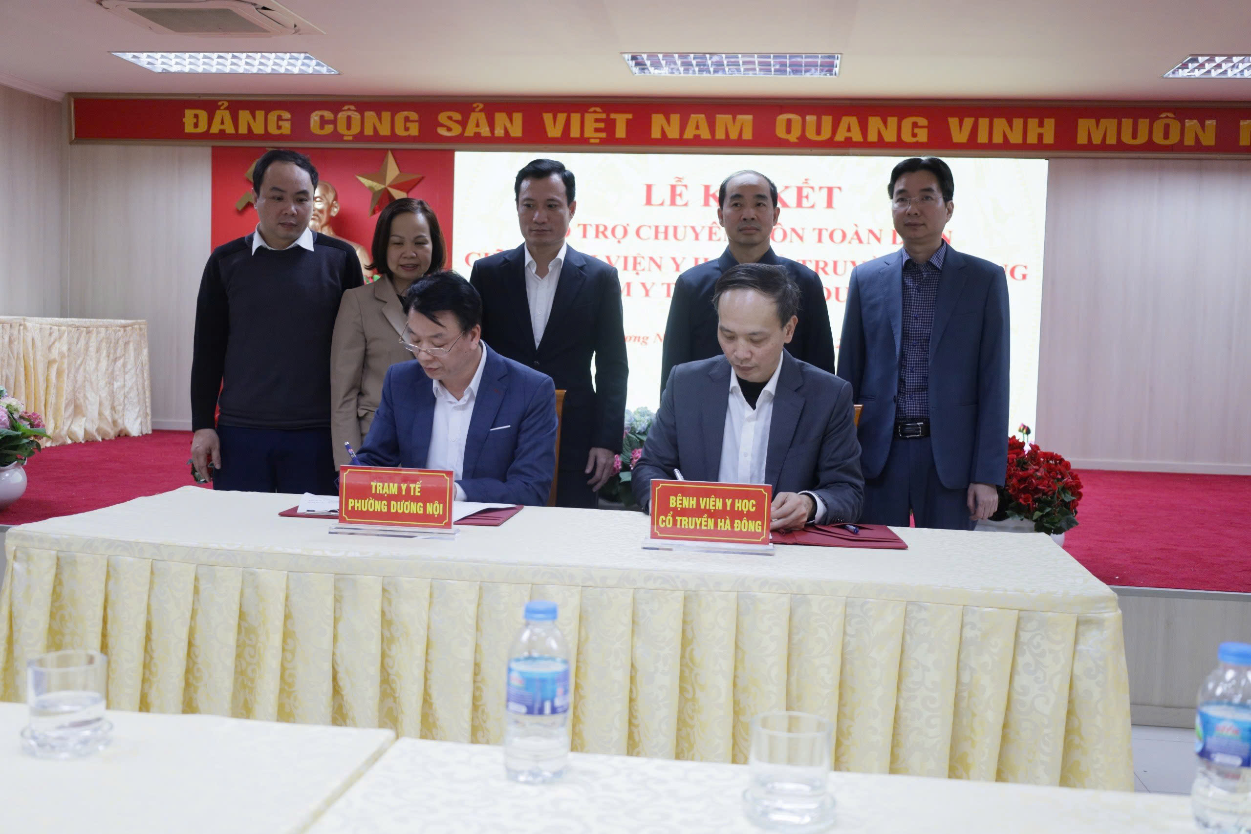 Đưa y học cổ truyền kết hợp y học hiện đại đến gần người dân - ảnh 1