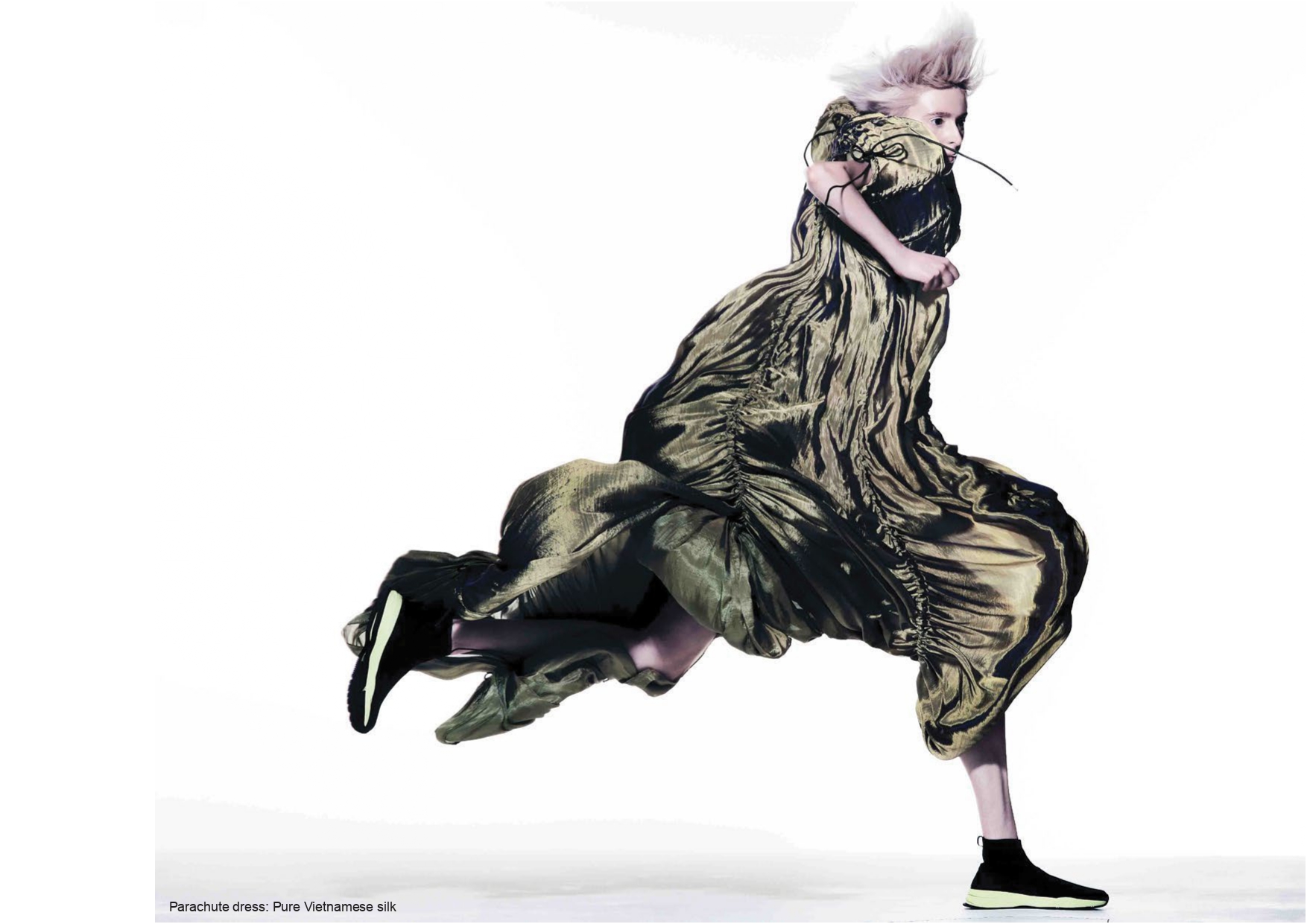 NTK Kim Oanh Clark: Mang “hồn cốt” Việt vào cuộc viễn chinh thời trang thế giới - ảnh 12