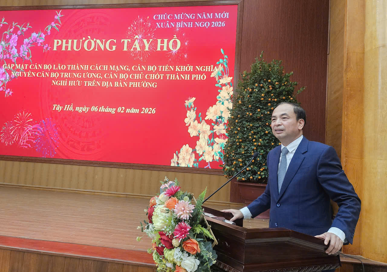 Phường Tây Hồ gặp mặt cán bộ lão thành cách mạng, cán bộ tiền khởi nghĩa nhân dịp Tết Nguyên đán Bính Ngọ 2026 - ảnh 2