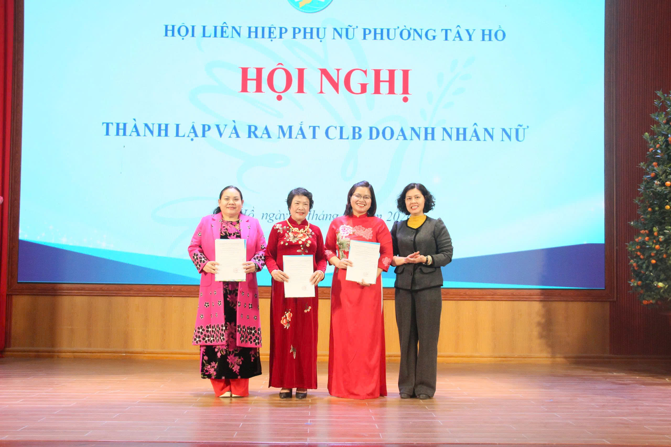 Phụ nữ phường Tây Hồ: Tiên phong chuyển đổi số và lan tỏa yêu thương dịp Tết Bính Ngọ - ảnh 2